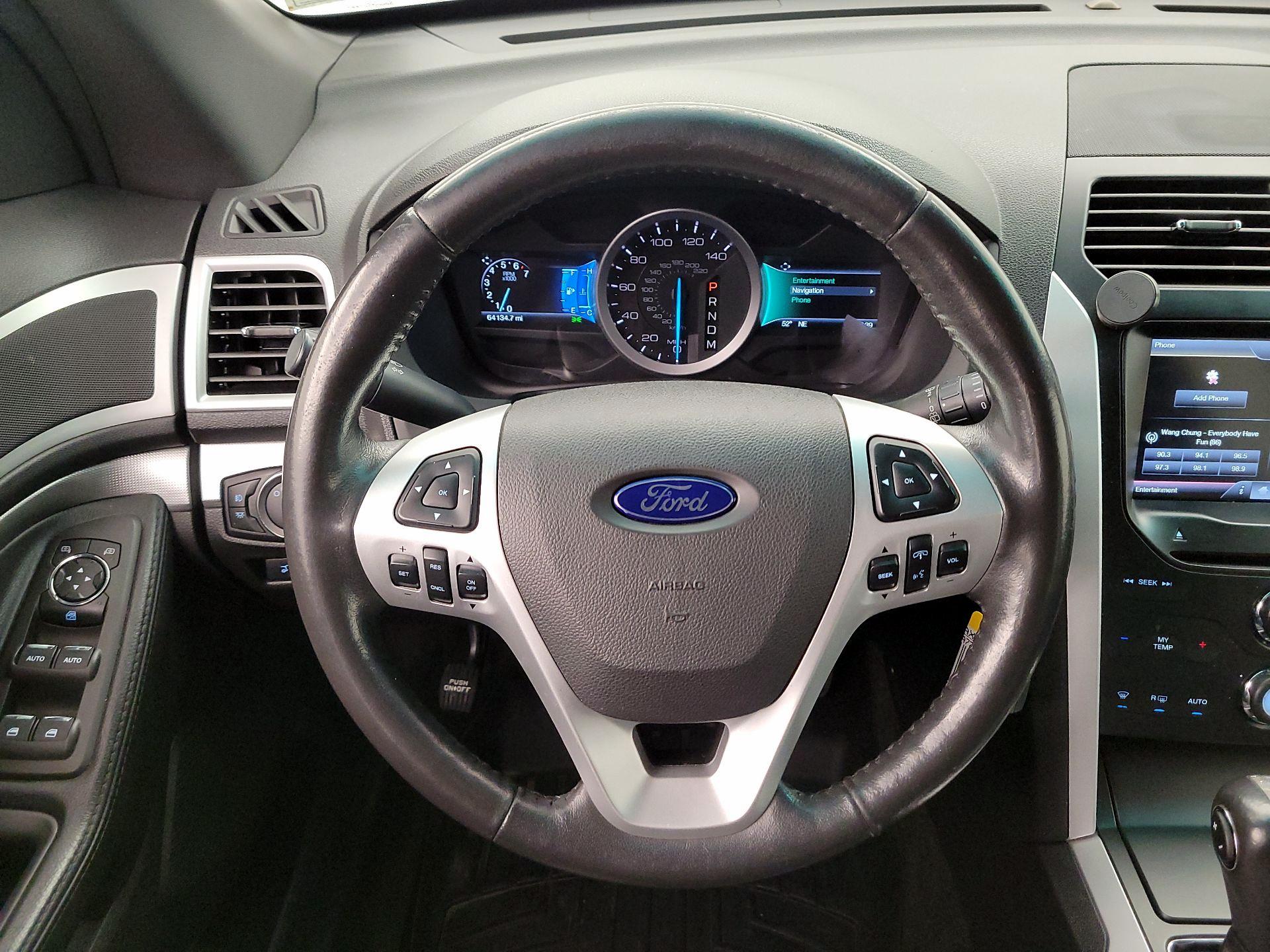 Thumbnail: 2015 Ford Explorer - 10