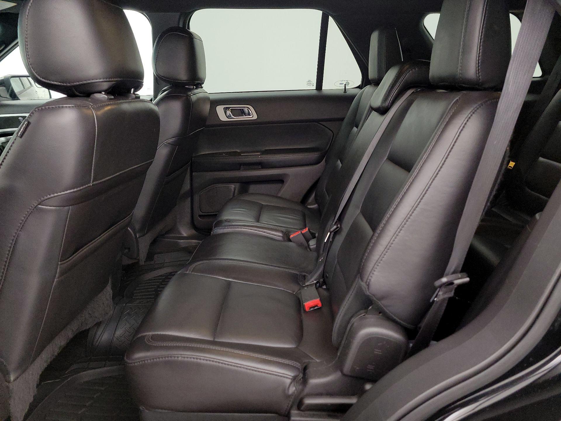 Thumbnail: 2015 Ford Explorer - 20