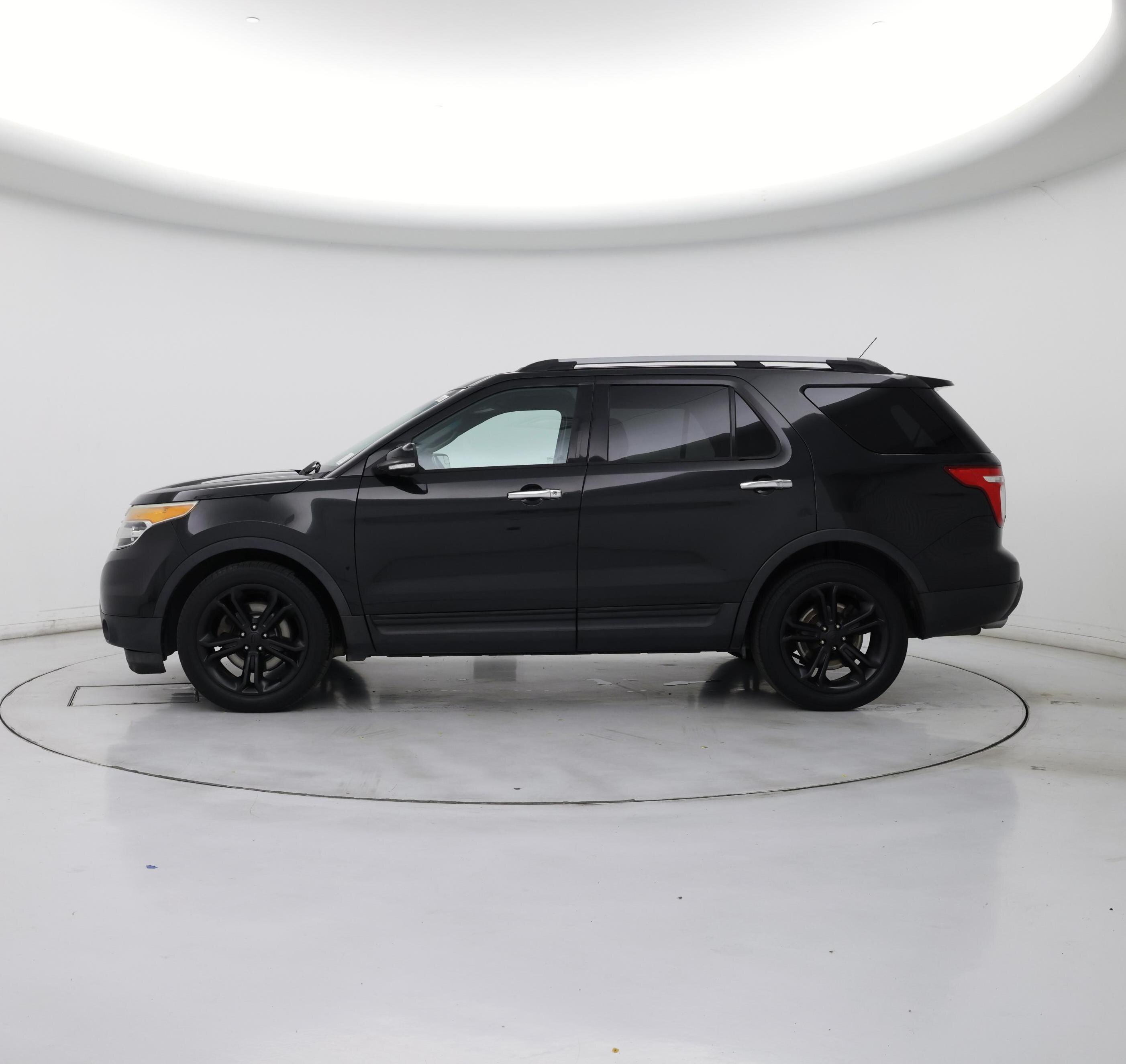 Thumbnail: 2015 Ford Explorer - 3