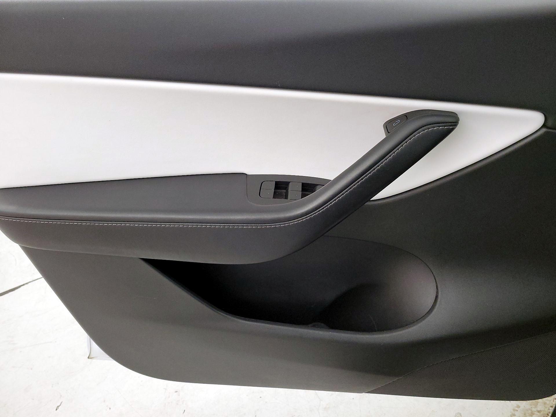 Thumbnail: 2022 Tesla Model Y - 12