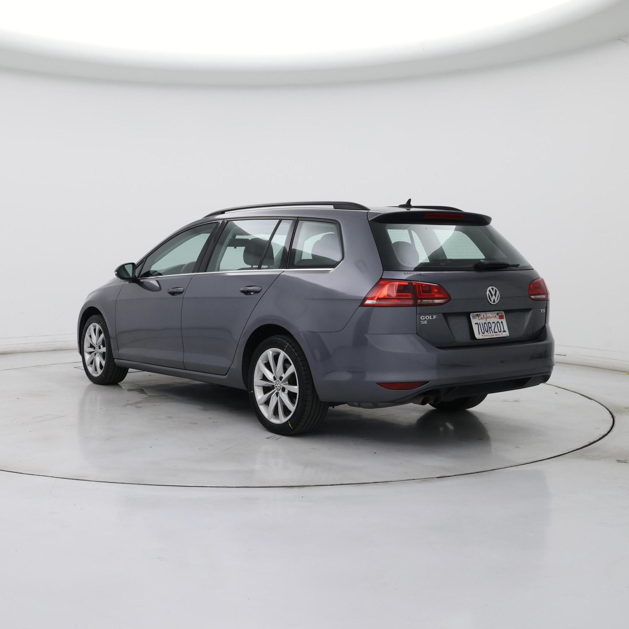 Thumbnail: 2017 Volkswagen Golf - 2