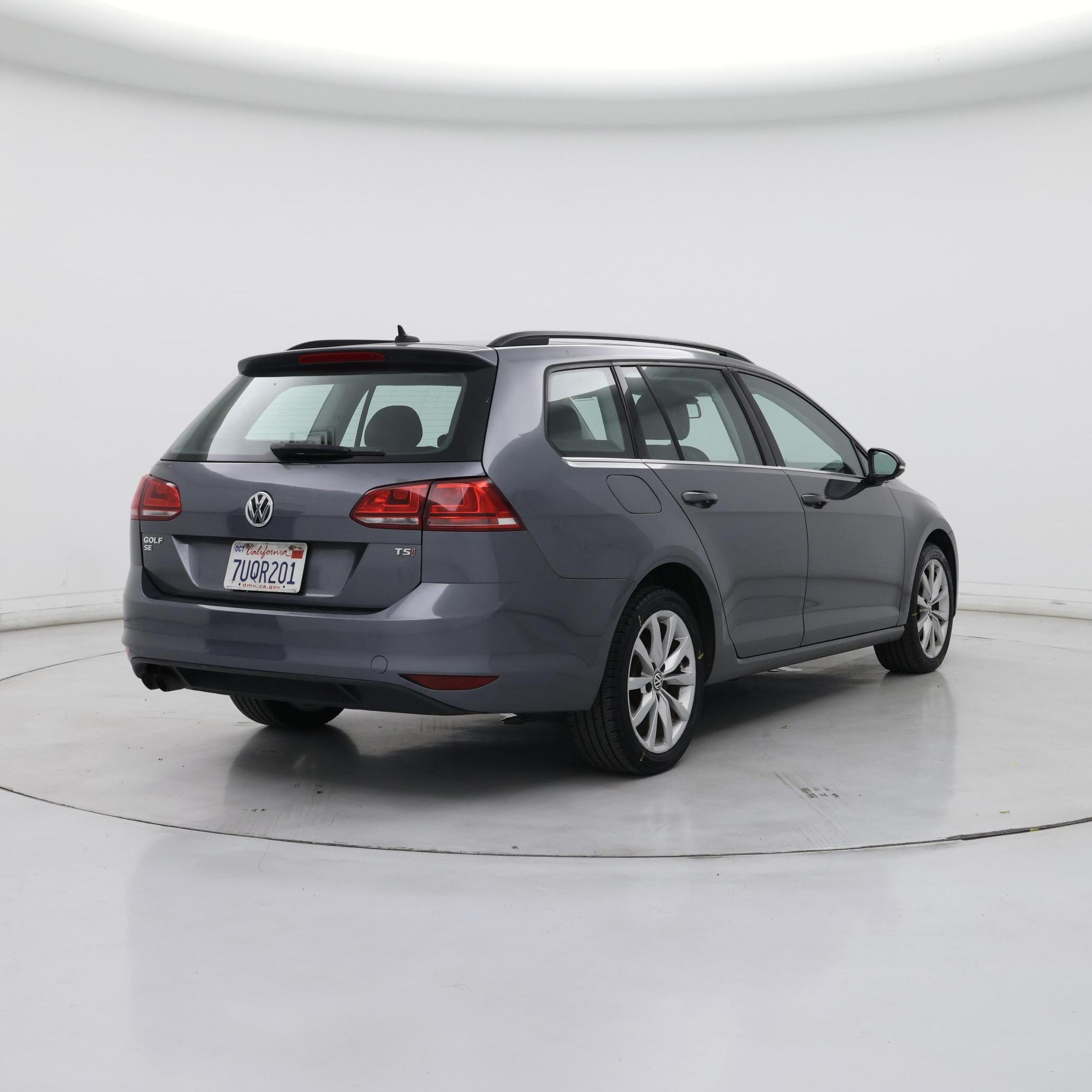 Thumbnail: 2017 Volkswagen Golf - 8