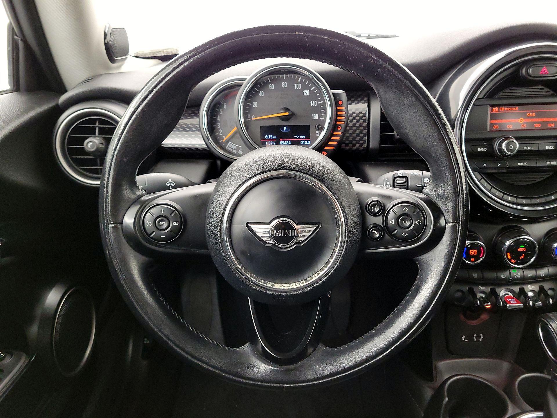Thumbnail: 2015 MINI Cooper Hardtop - 10