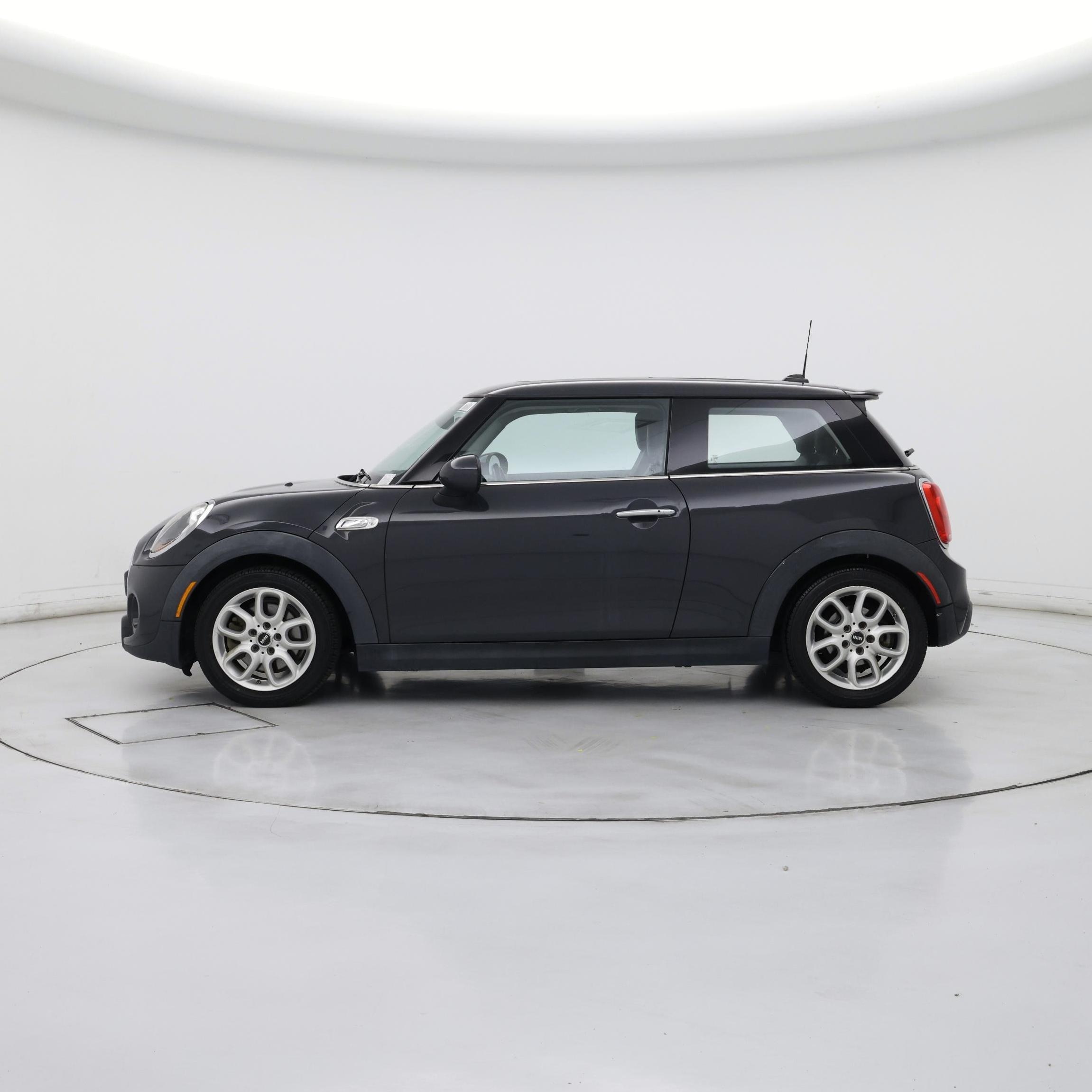 Thumbnail: 2015 MINI Cooper Hardtop - 3