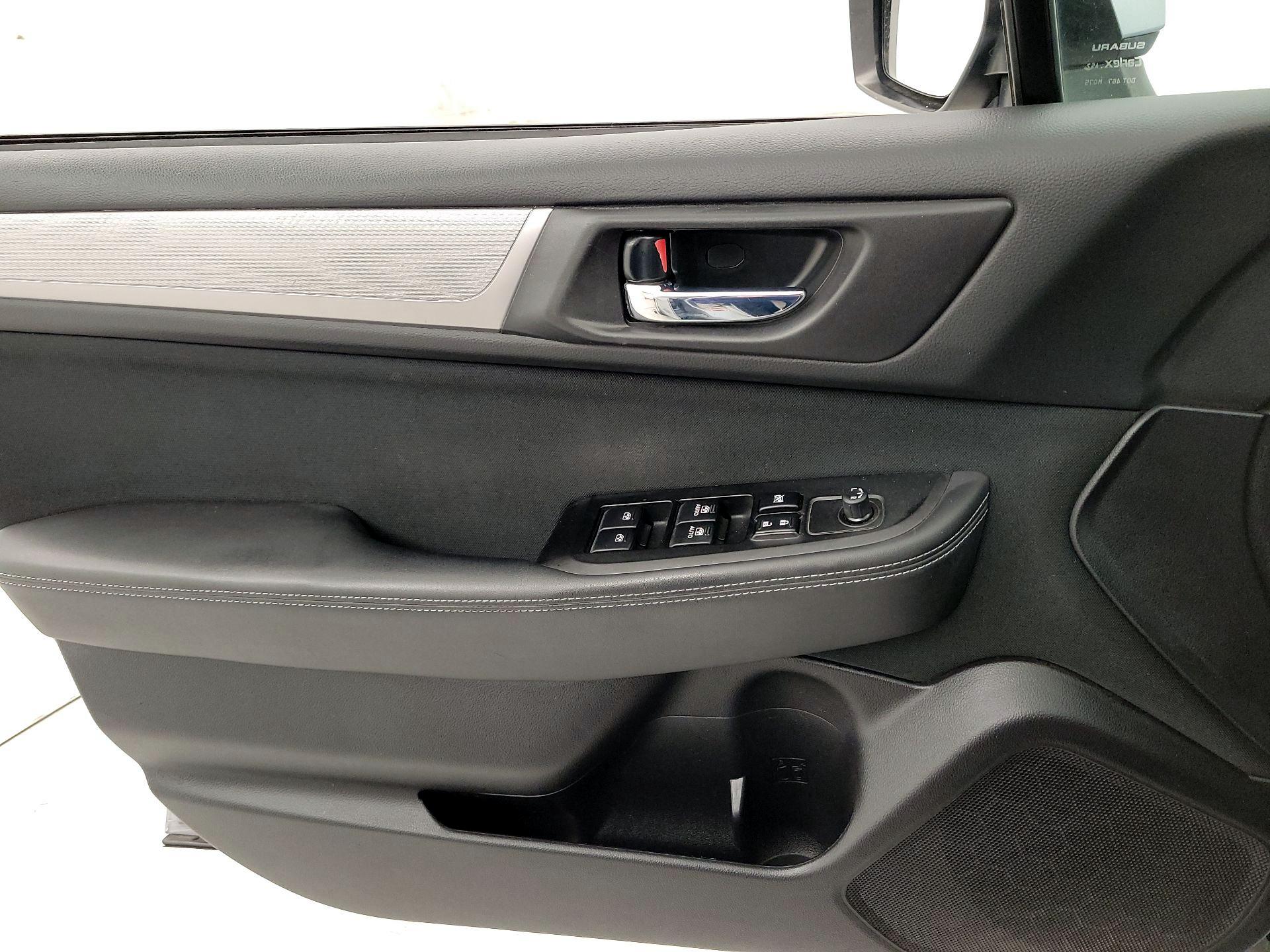 Thumbnail: 2015 Subaru Outback - 12