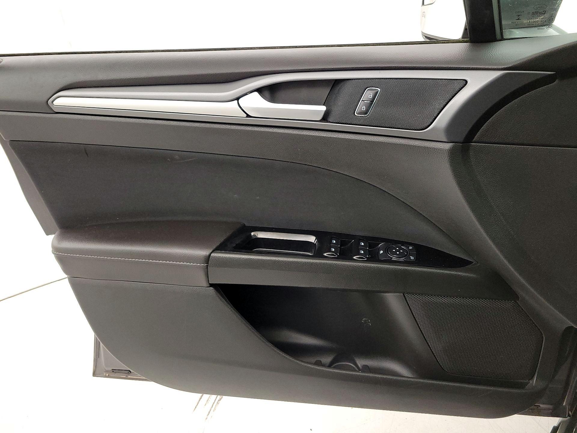 Thumbnail: 2014 Ford Fusion - 12