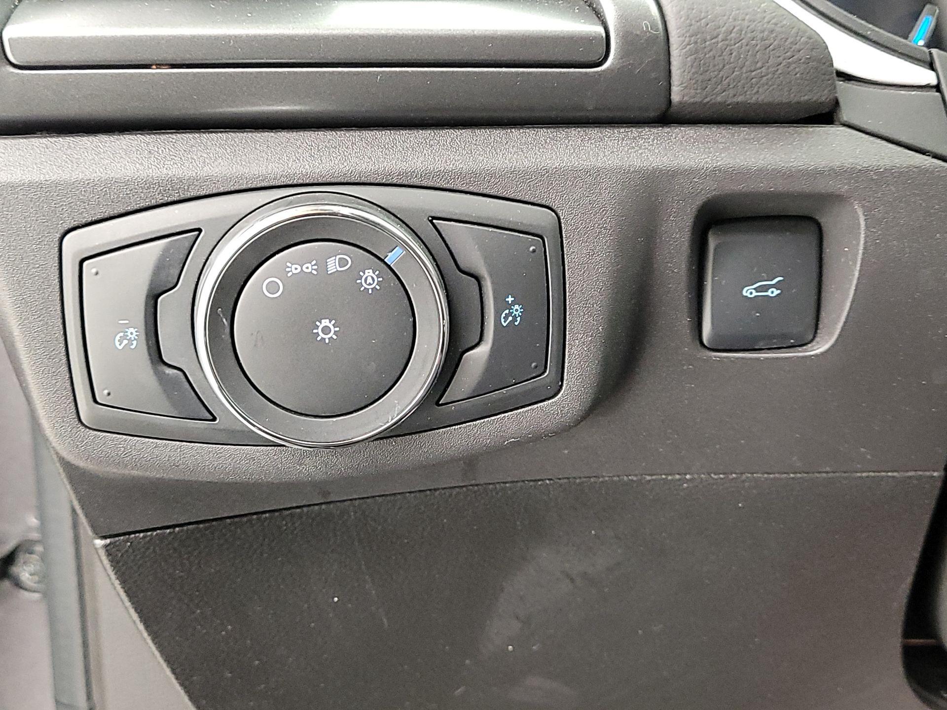 Thumbnail: 2014 Ford Fusion - 13