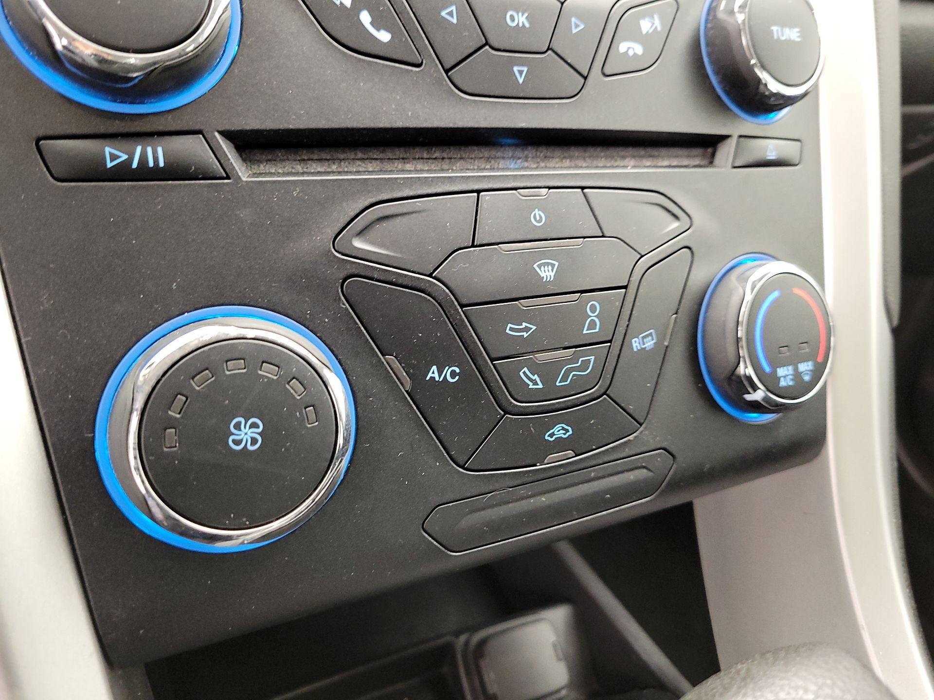 Thumbnail: 2014 Ford Fusion - 15