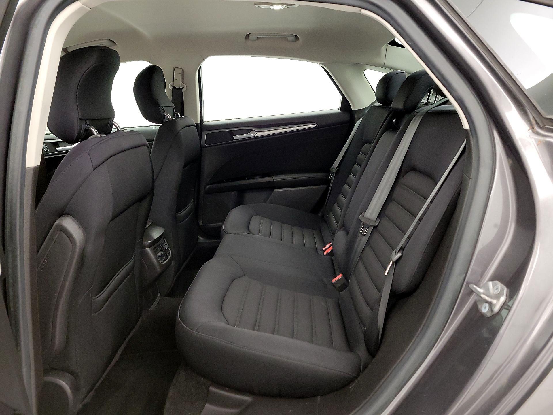 Thumbnail: 2014 Ford Fusion - 18