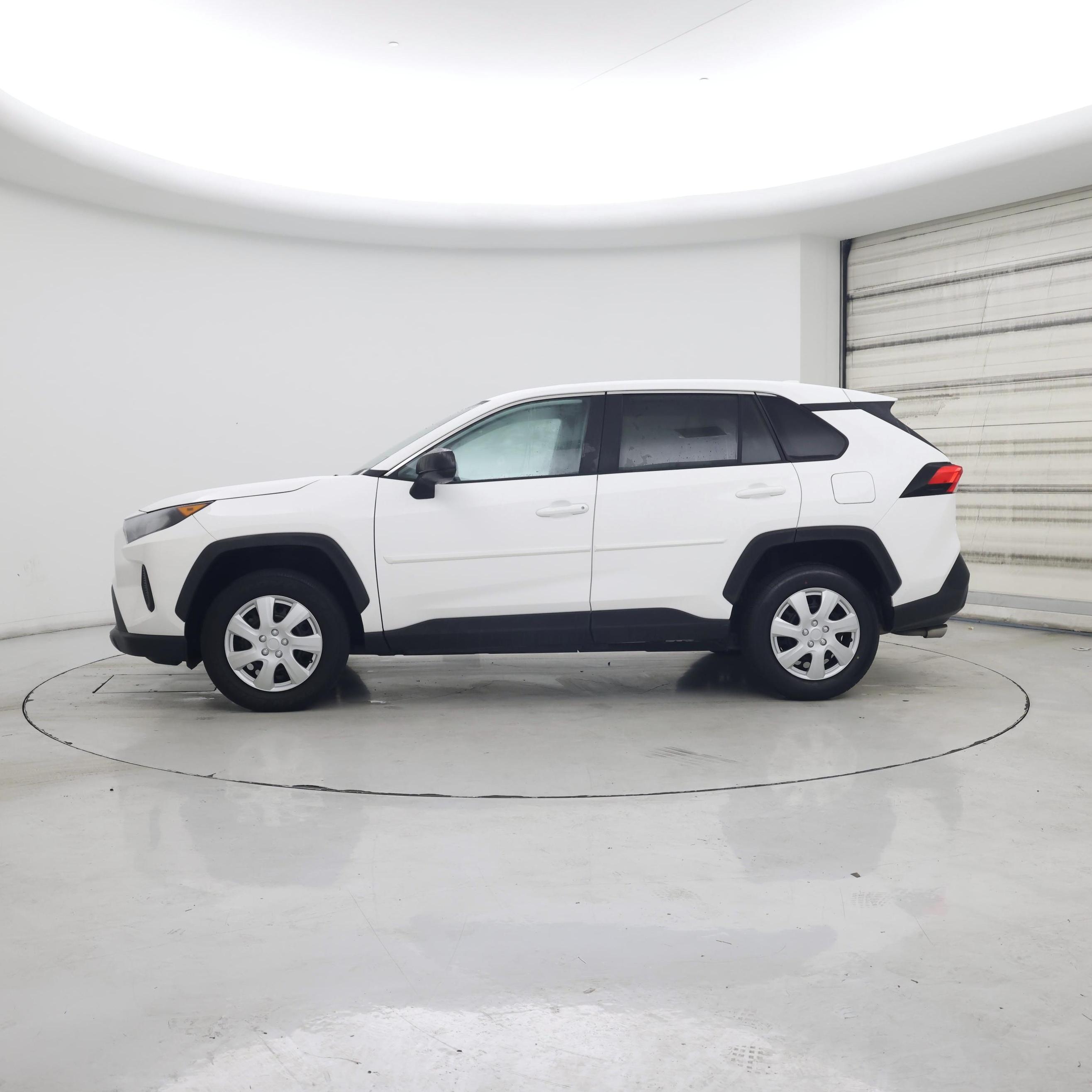 Thumbnail: 2022 Toyota RAV4 - 3