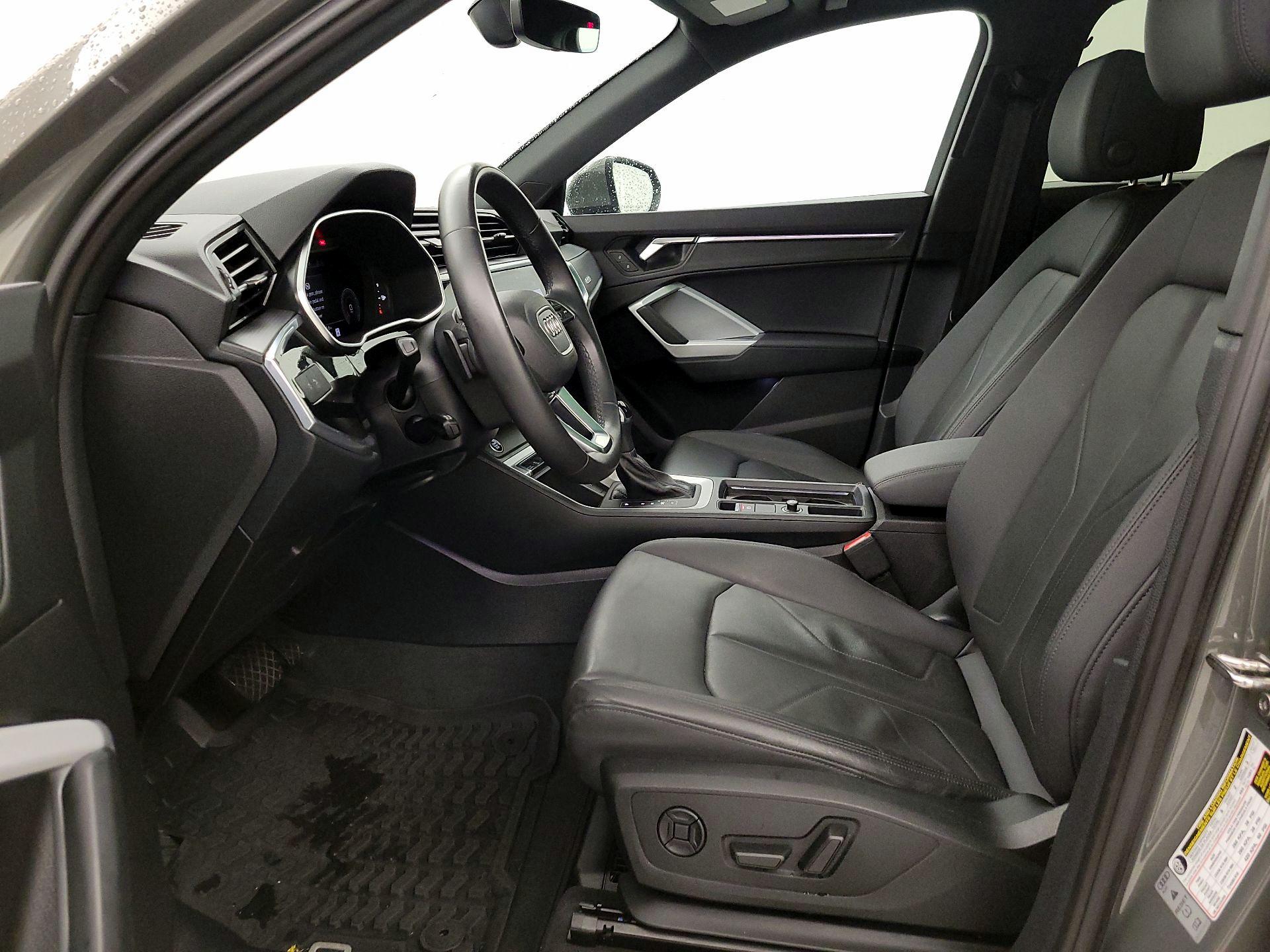 Thumbnail: 2022 Audi Q3 - 11