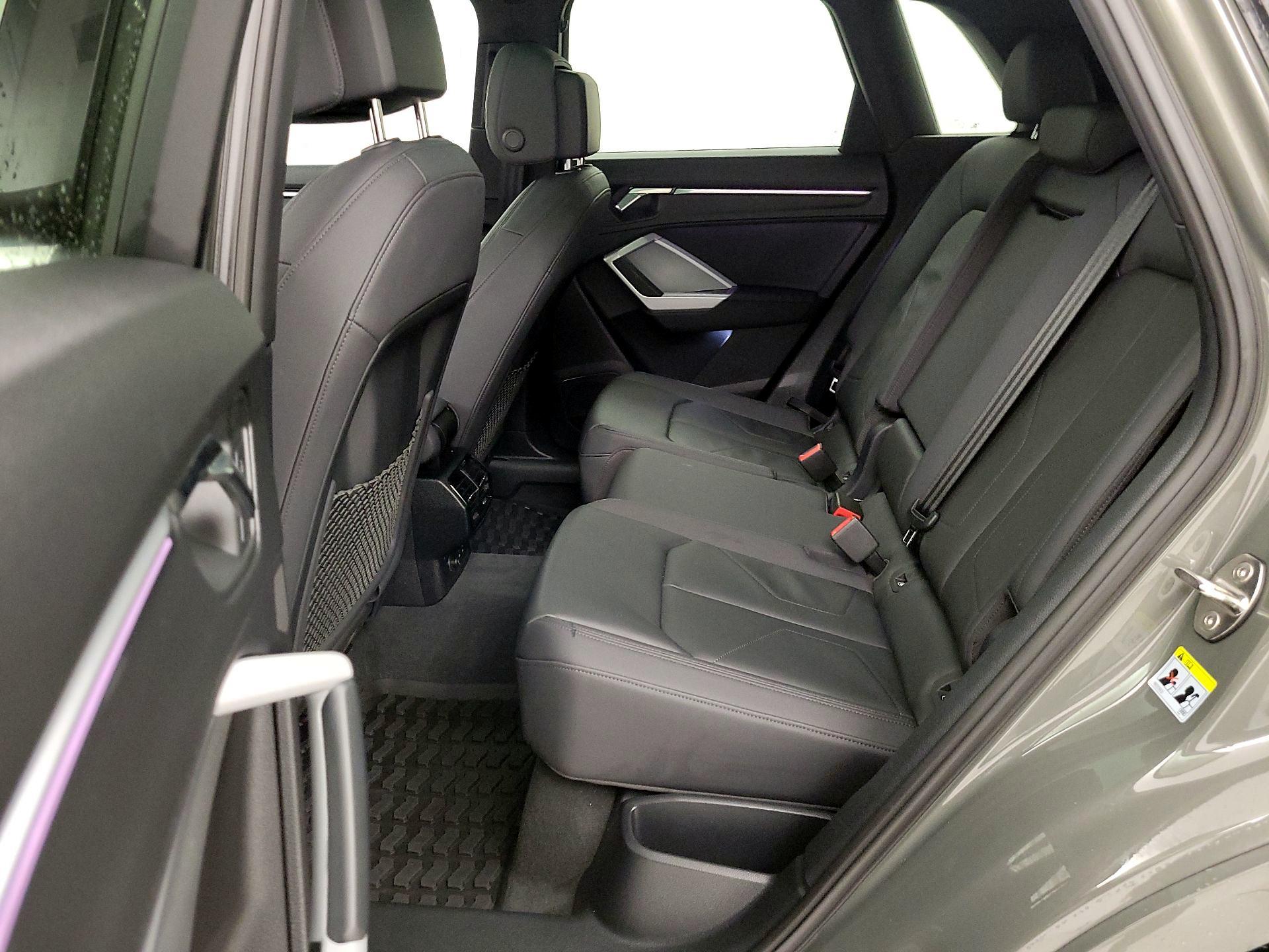 Thumbnail: 2022 Audi Q3 - 18