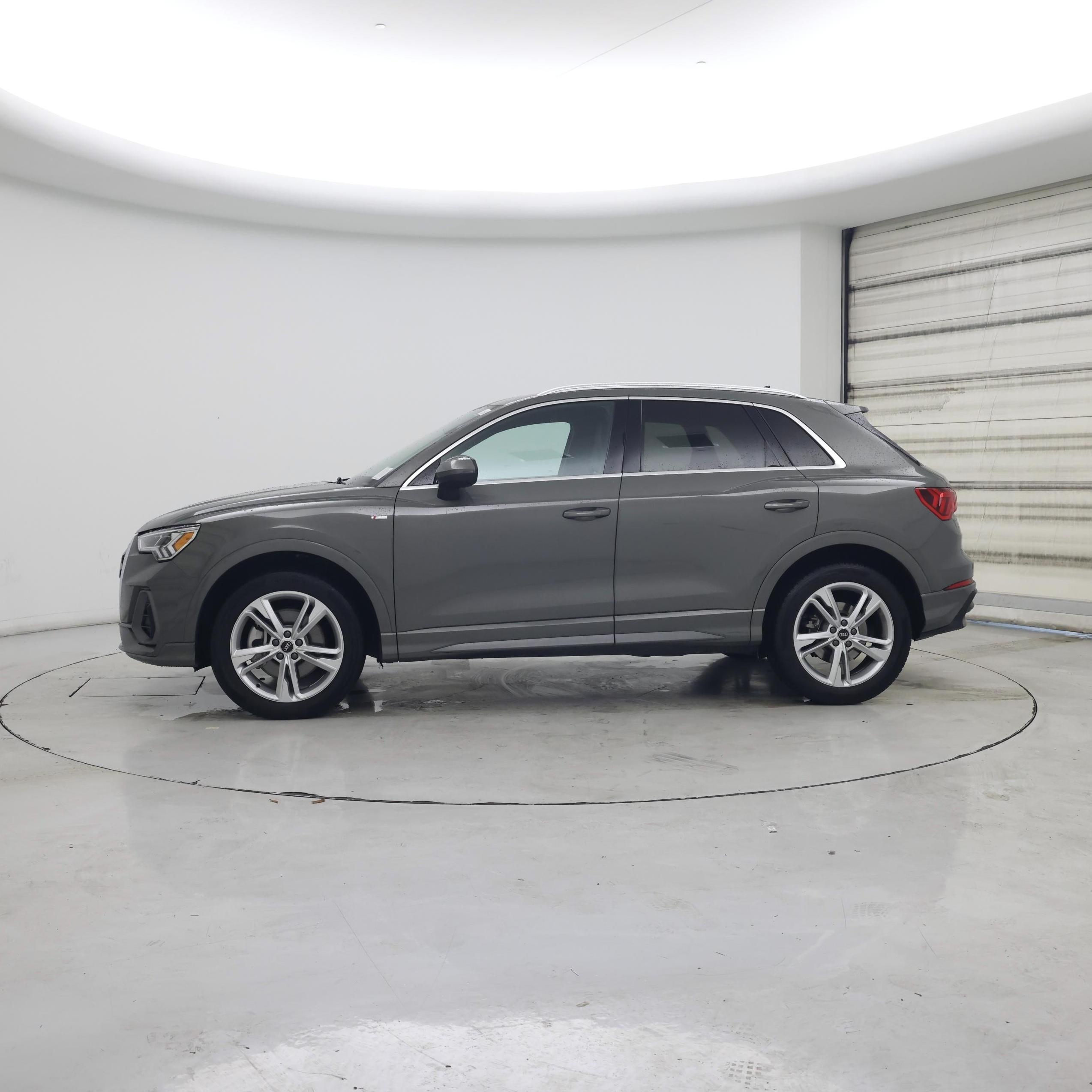 Thumbnail: 2022 Audi Q3 - 3