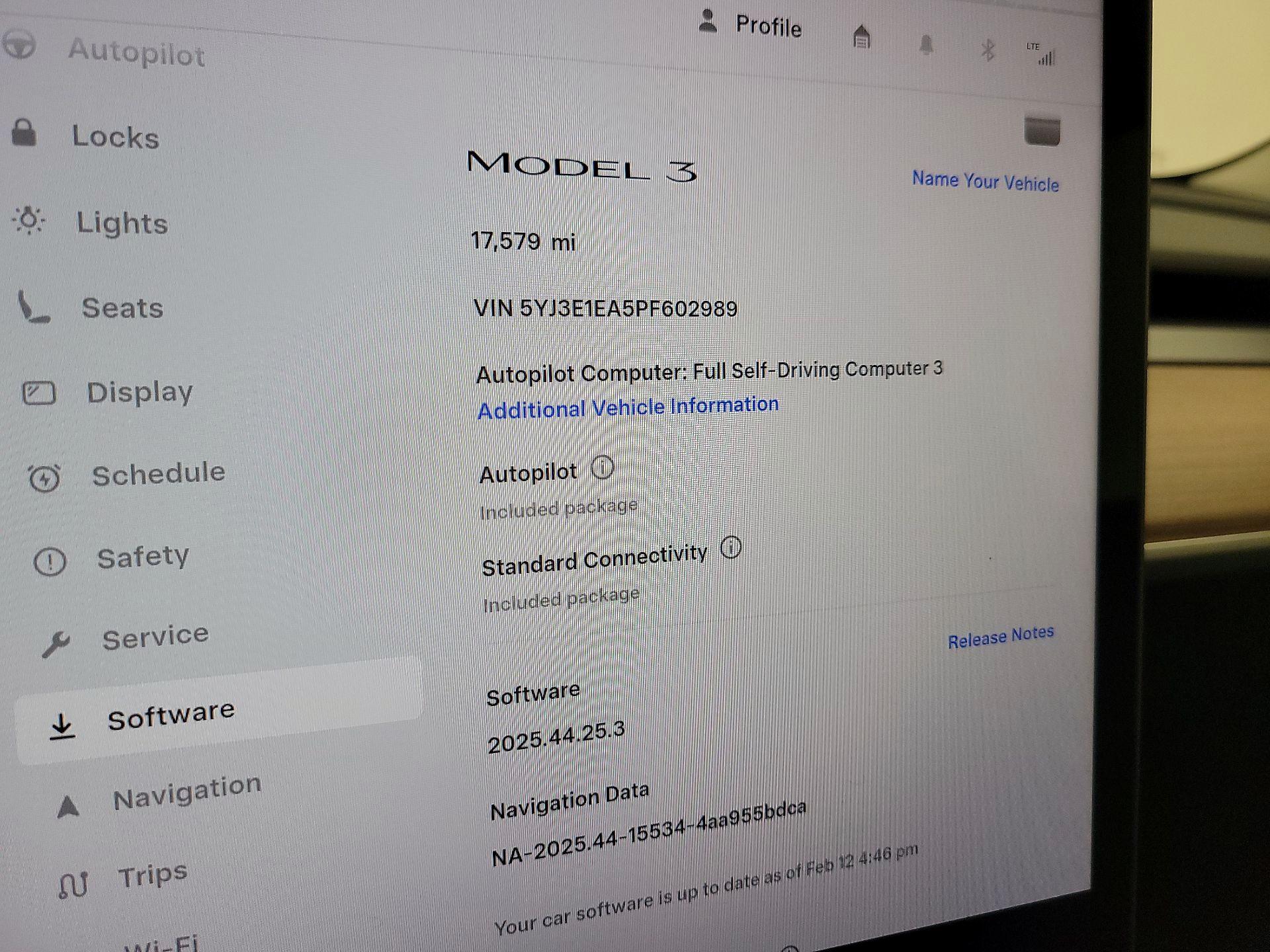 Thumbnail: 2023 Tesla Model 3 - 13