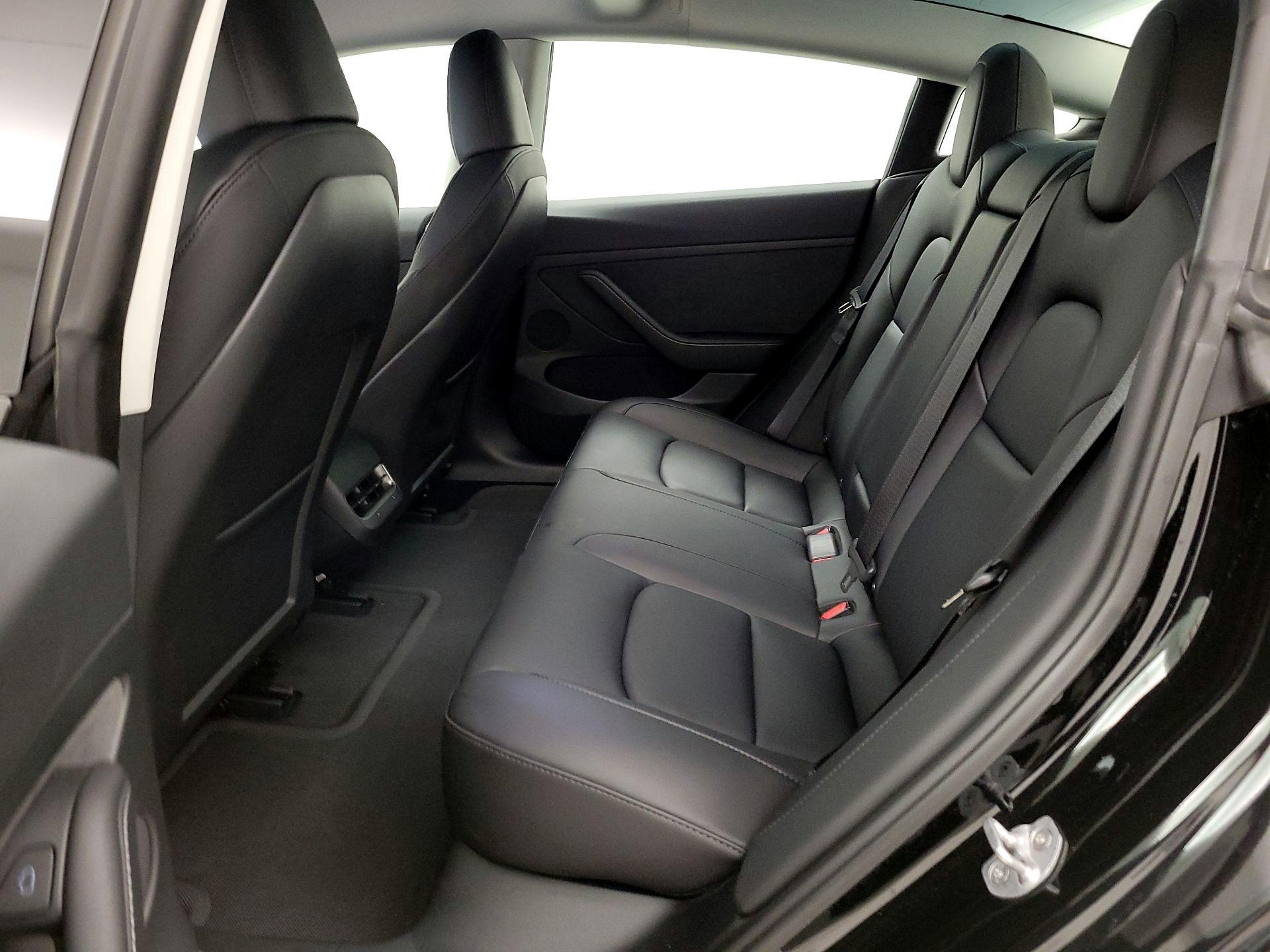 Thumbnail: 2023 Tesla Model 3 - 19