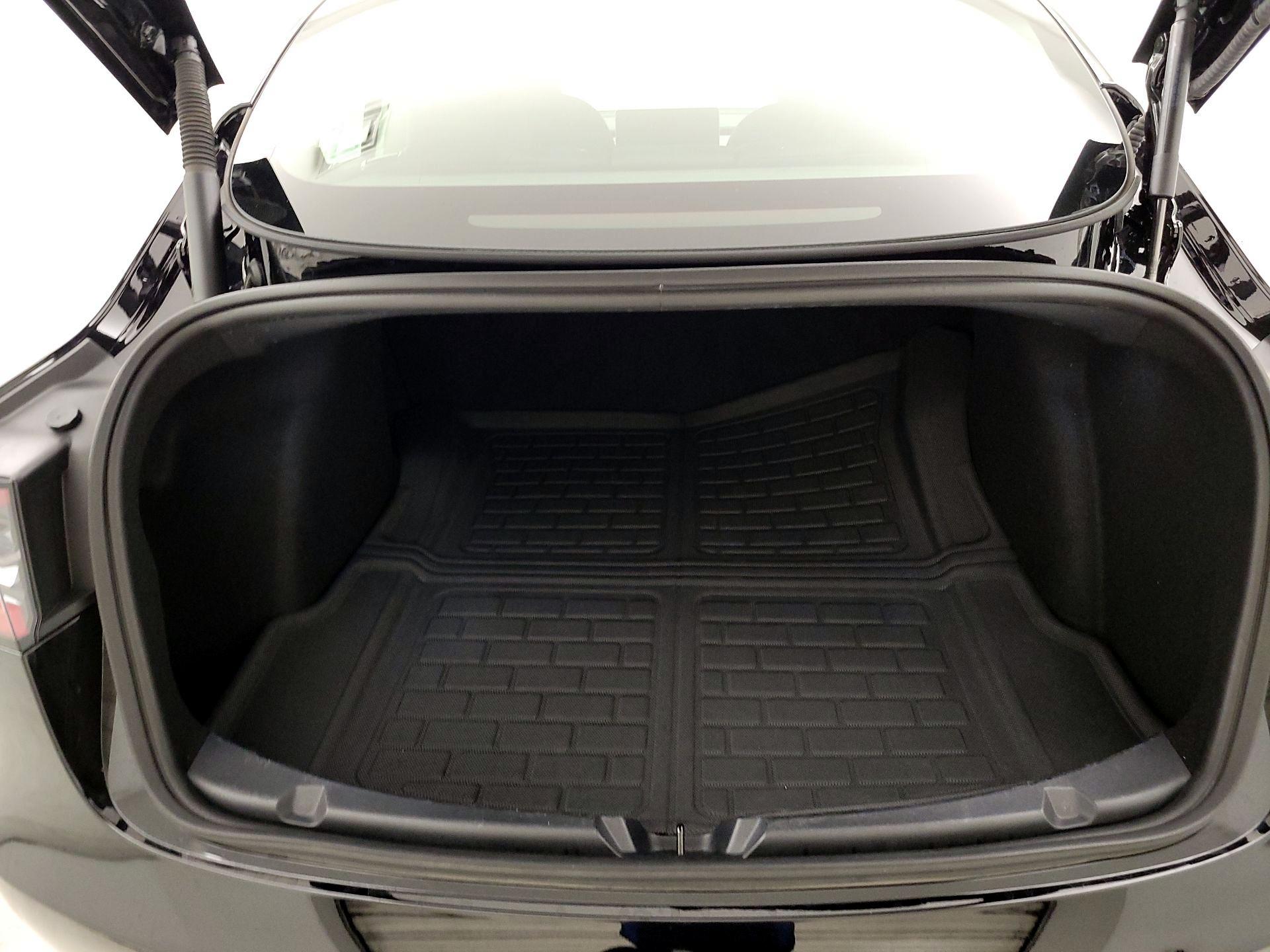 Thumbnail: 2023 Tesla Model 3 - 20