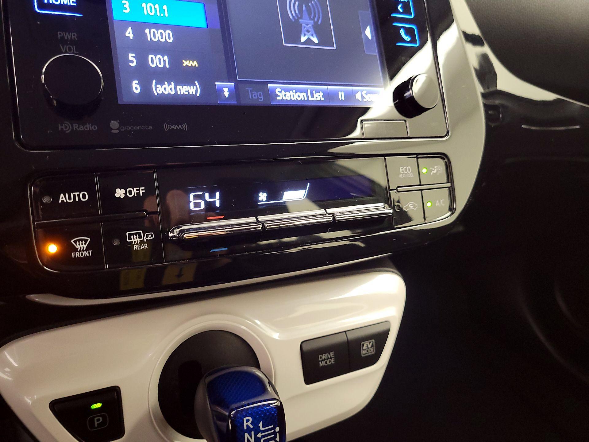 Thumbnail: 2018 Toyota Prius - 16