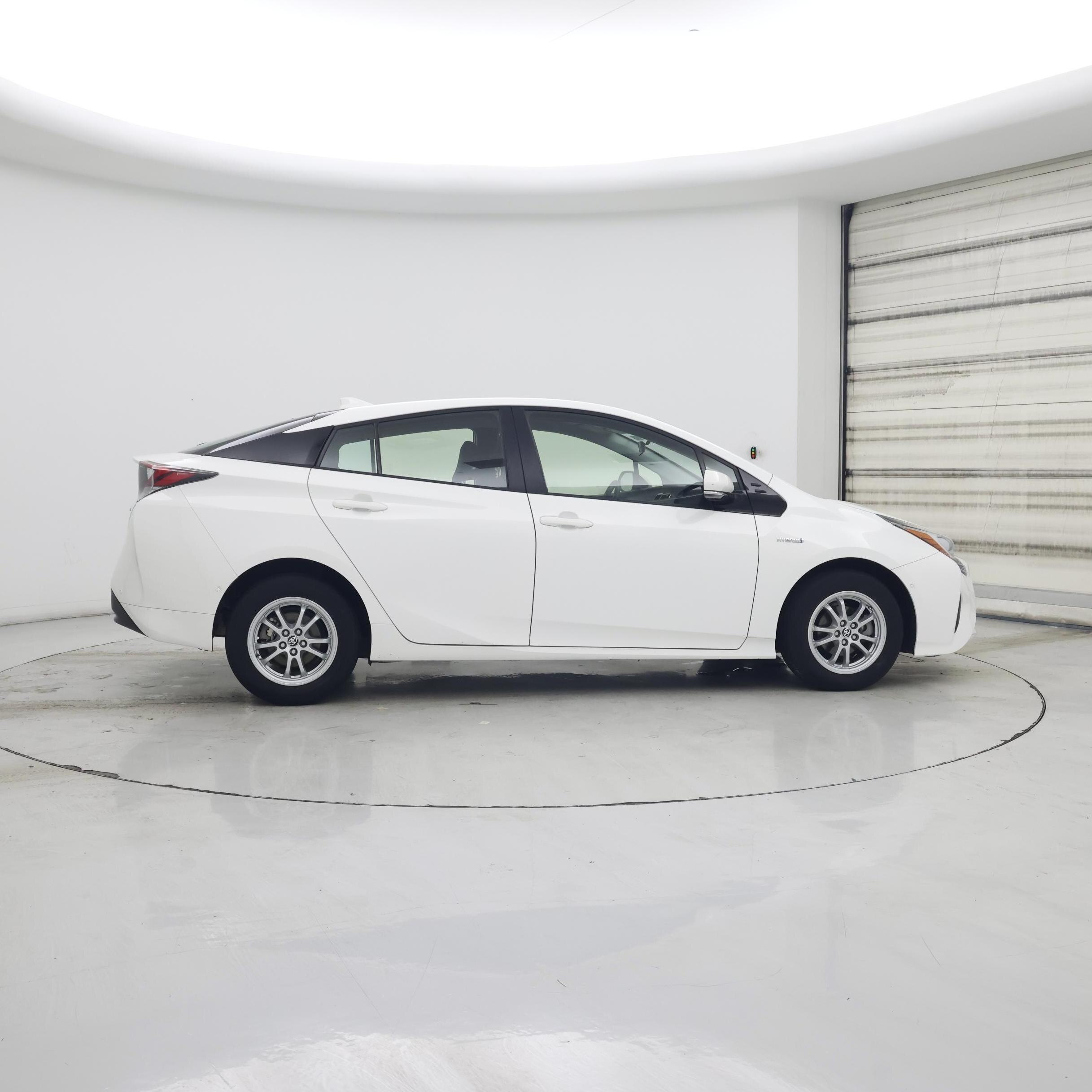 Thumbnail: 2018 Toyota Prius - 7