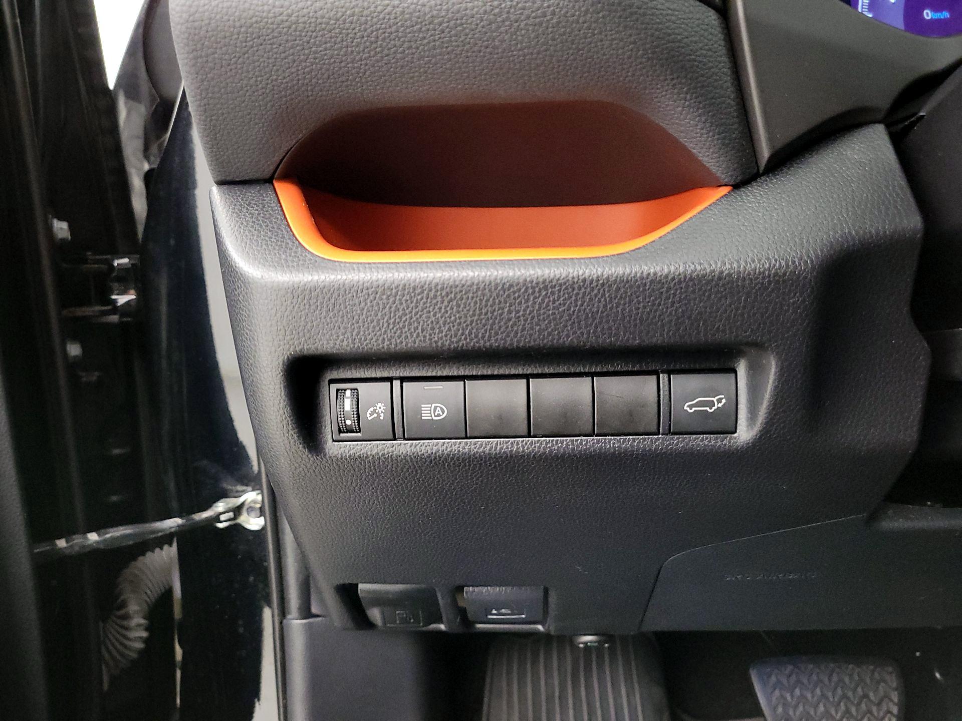 Thumbnail: 2019 Toyota RAV4 - 13