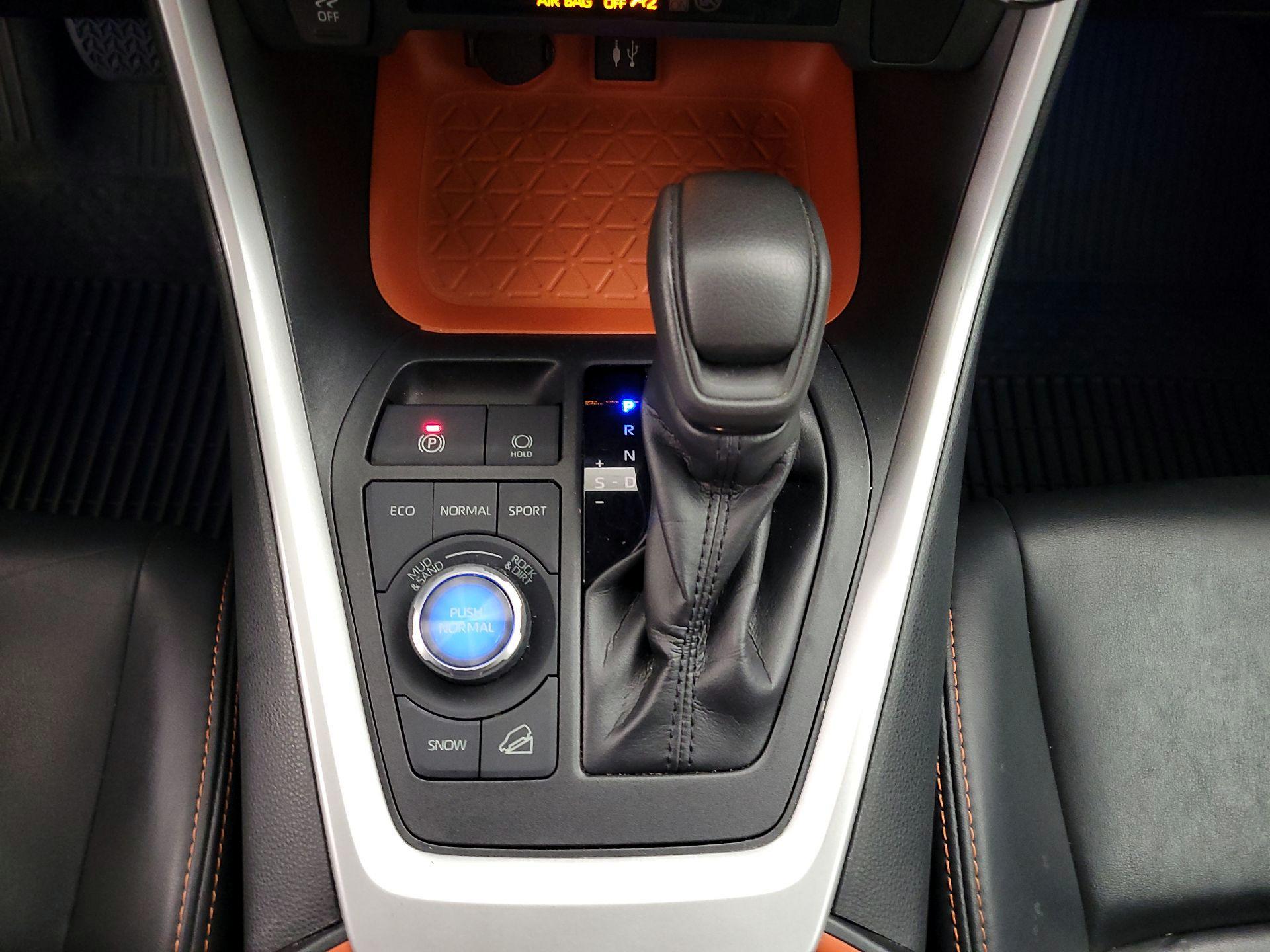 Thumbnail: 2019 Toyota RAV4 - 17