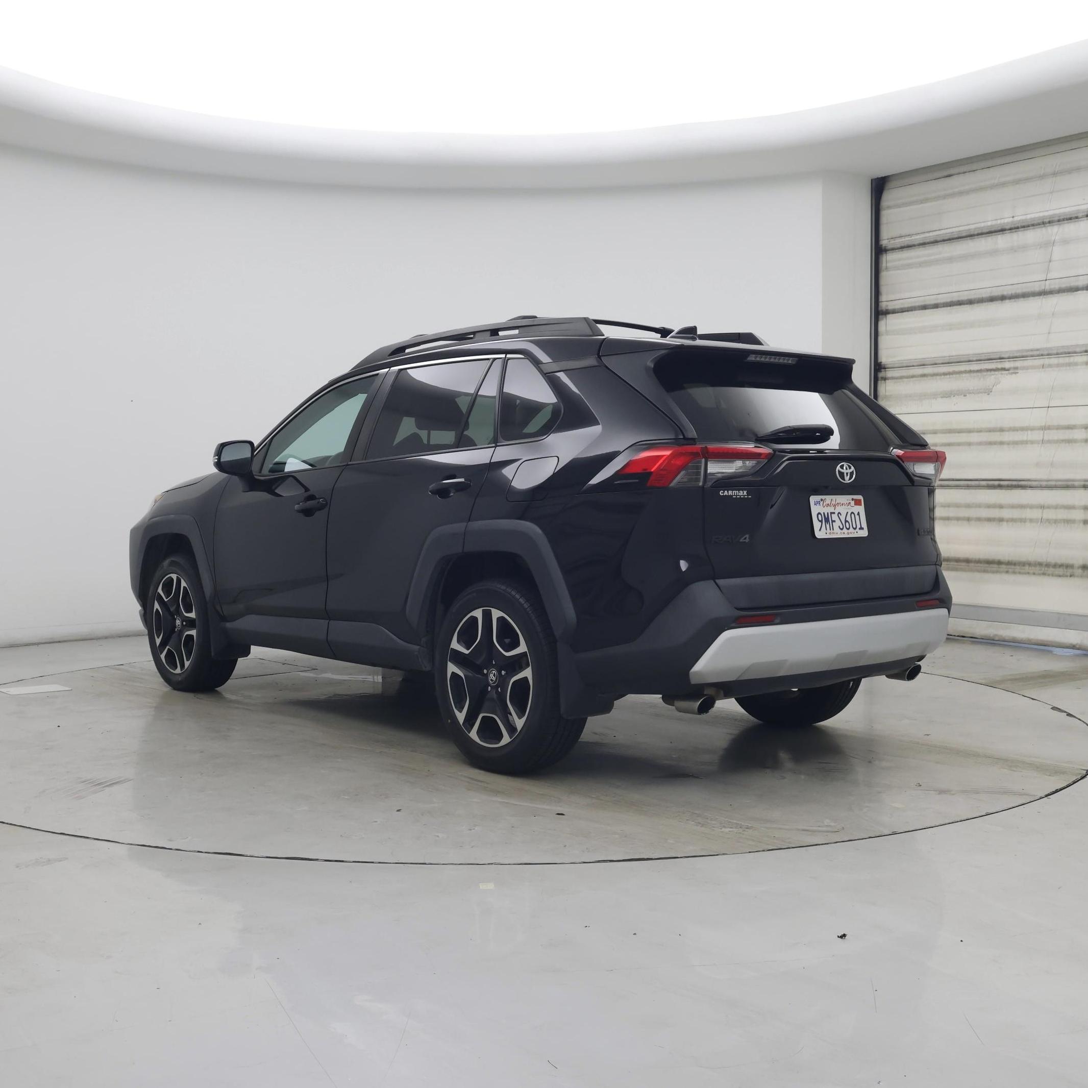 Thumbnail: 2019 Toyota RAV4 - 2