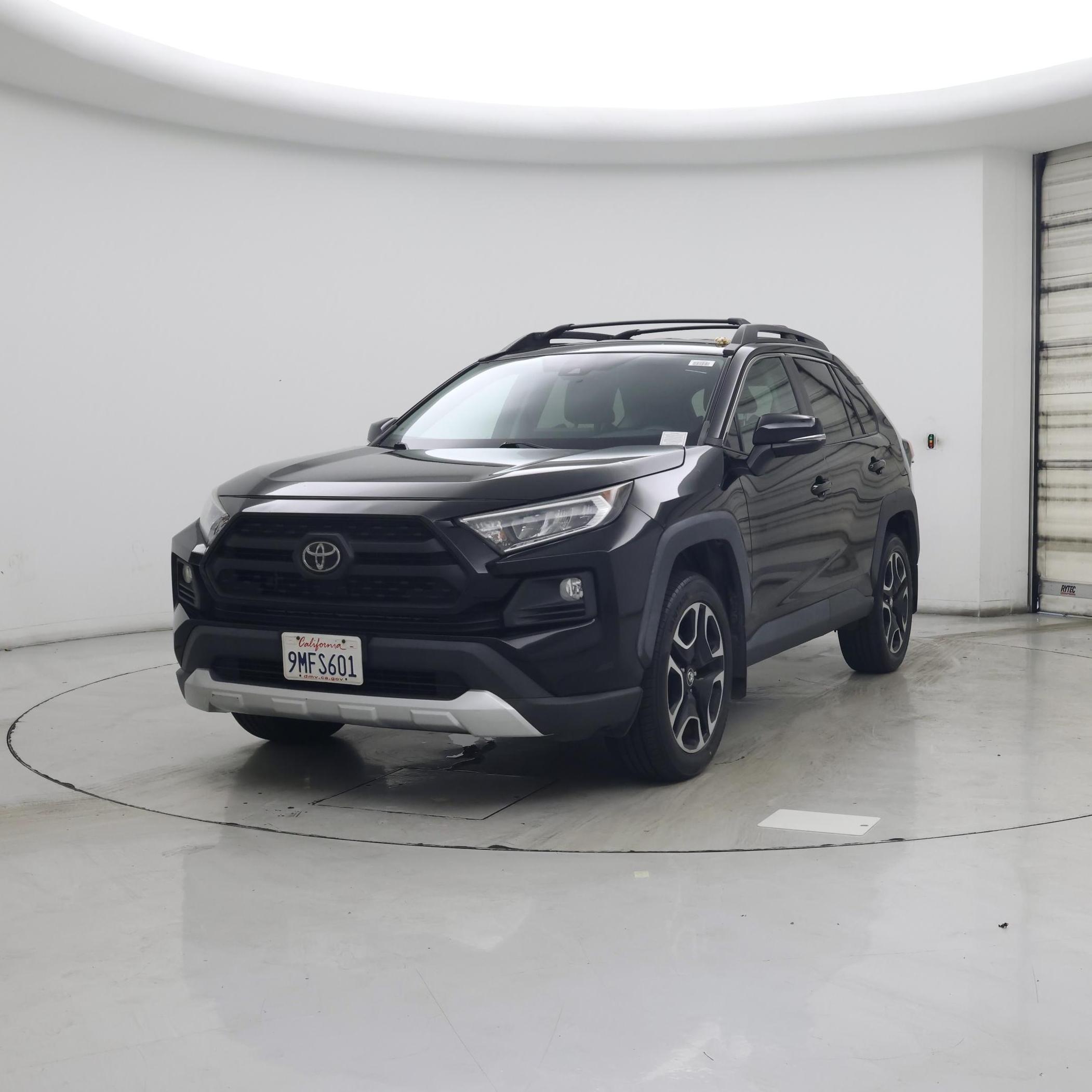 Thumbnail: 2019 Toyota RAV4 - 4