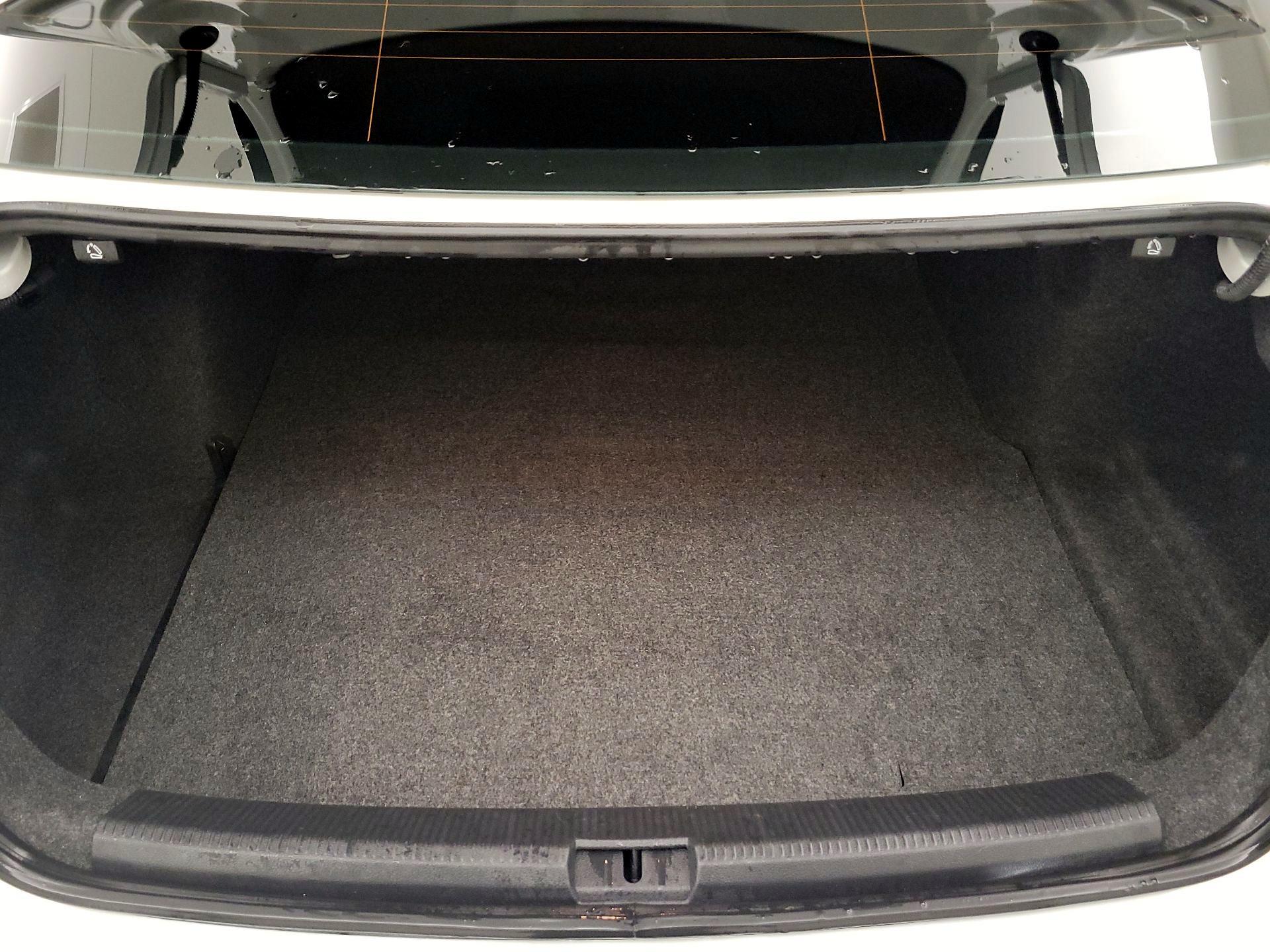 Thumbnail: 2018 Volkswagen Passat - 20