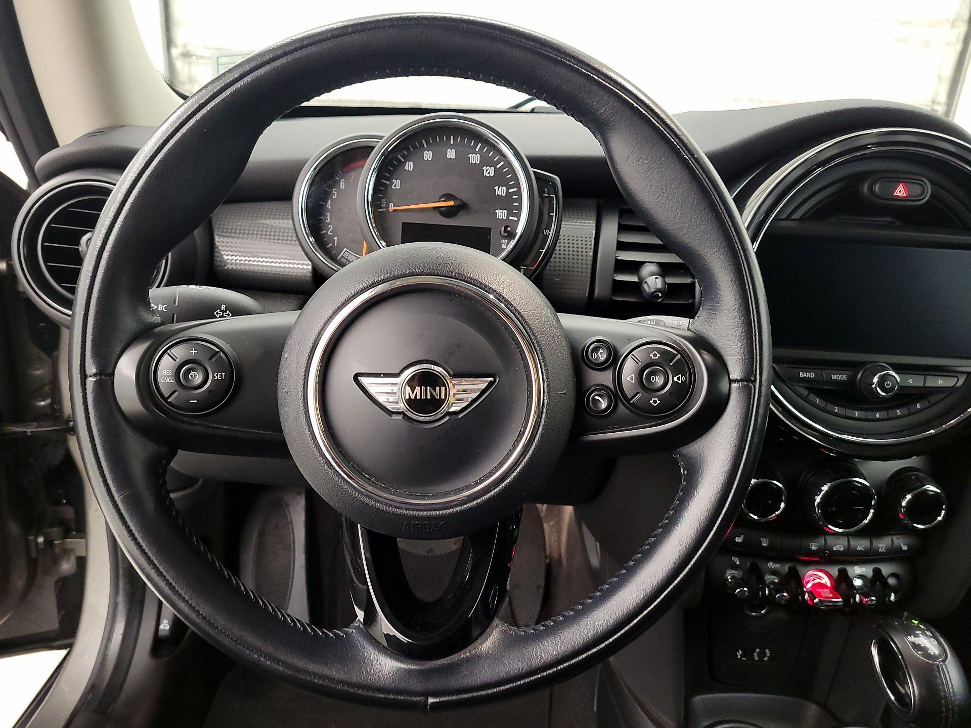 Thumbnail: 2018 MINI Cooper Hardtop - 10