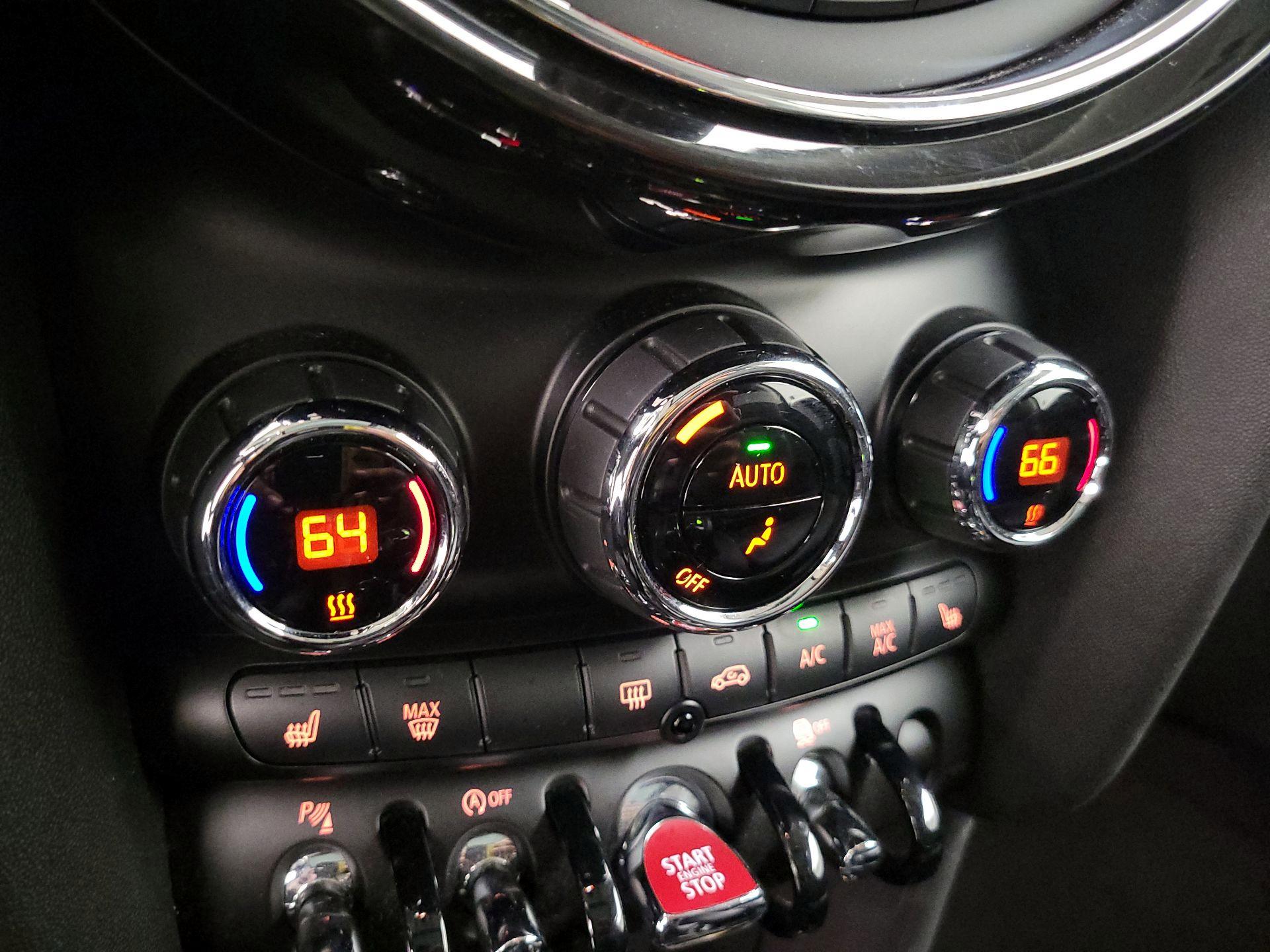 Thumbnail: 2018 MINI Cooper Hardtop - 15