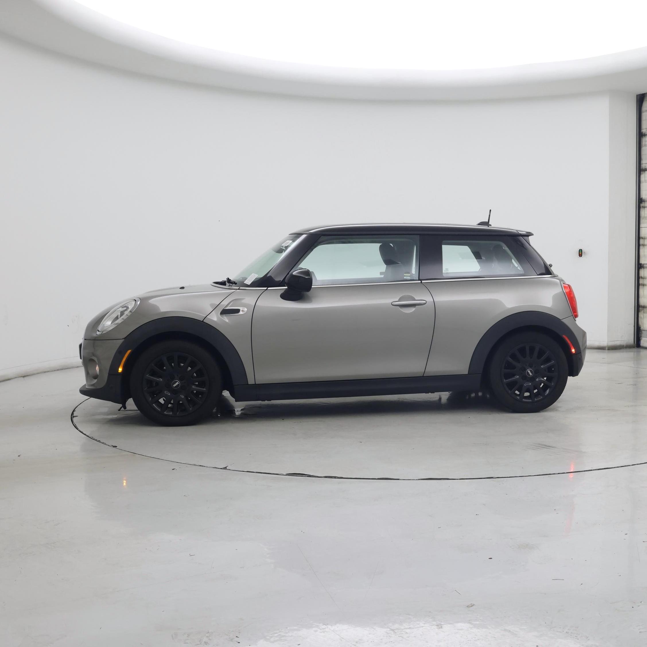 Thumbnail: 2018 MINI Cooper Hardtop - 3