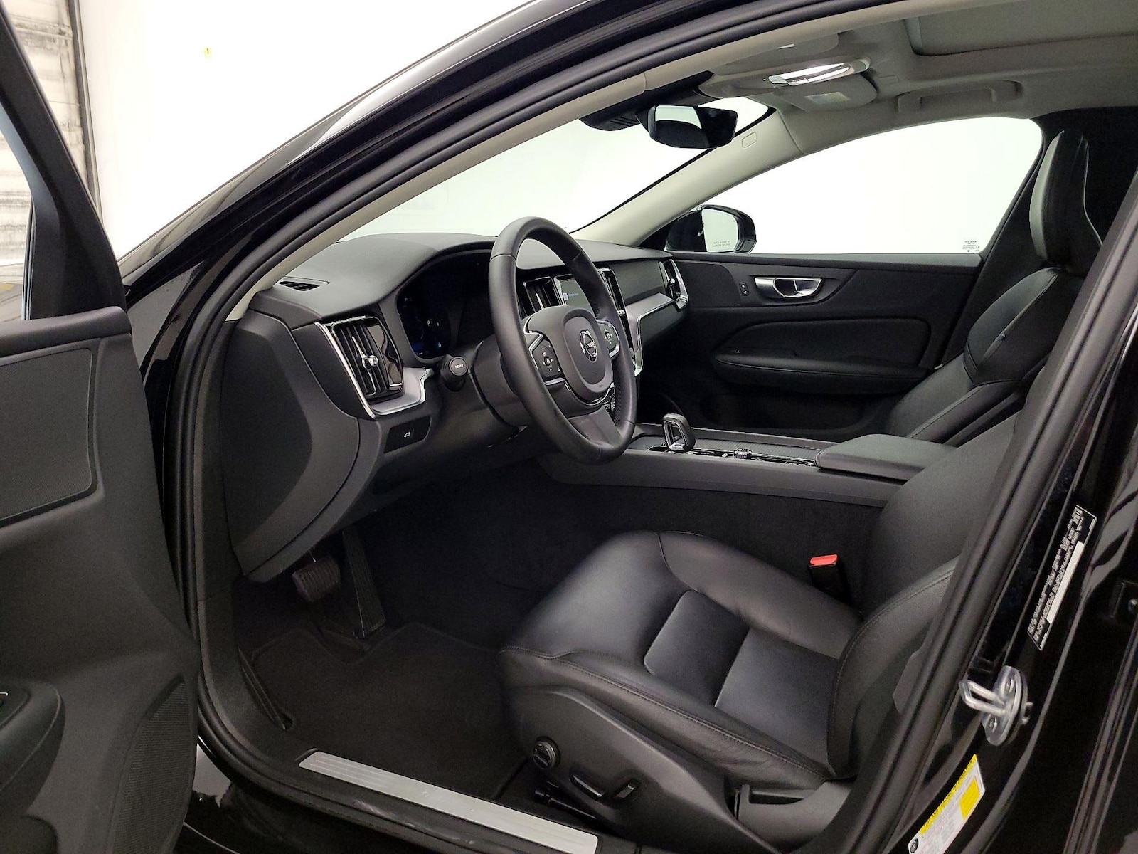 2024 Volvo S60 Core - Photo 12