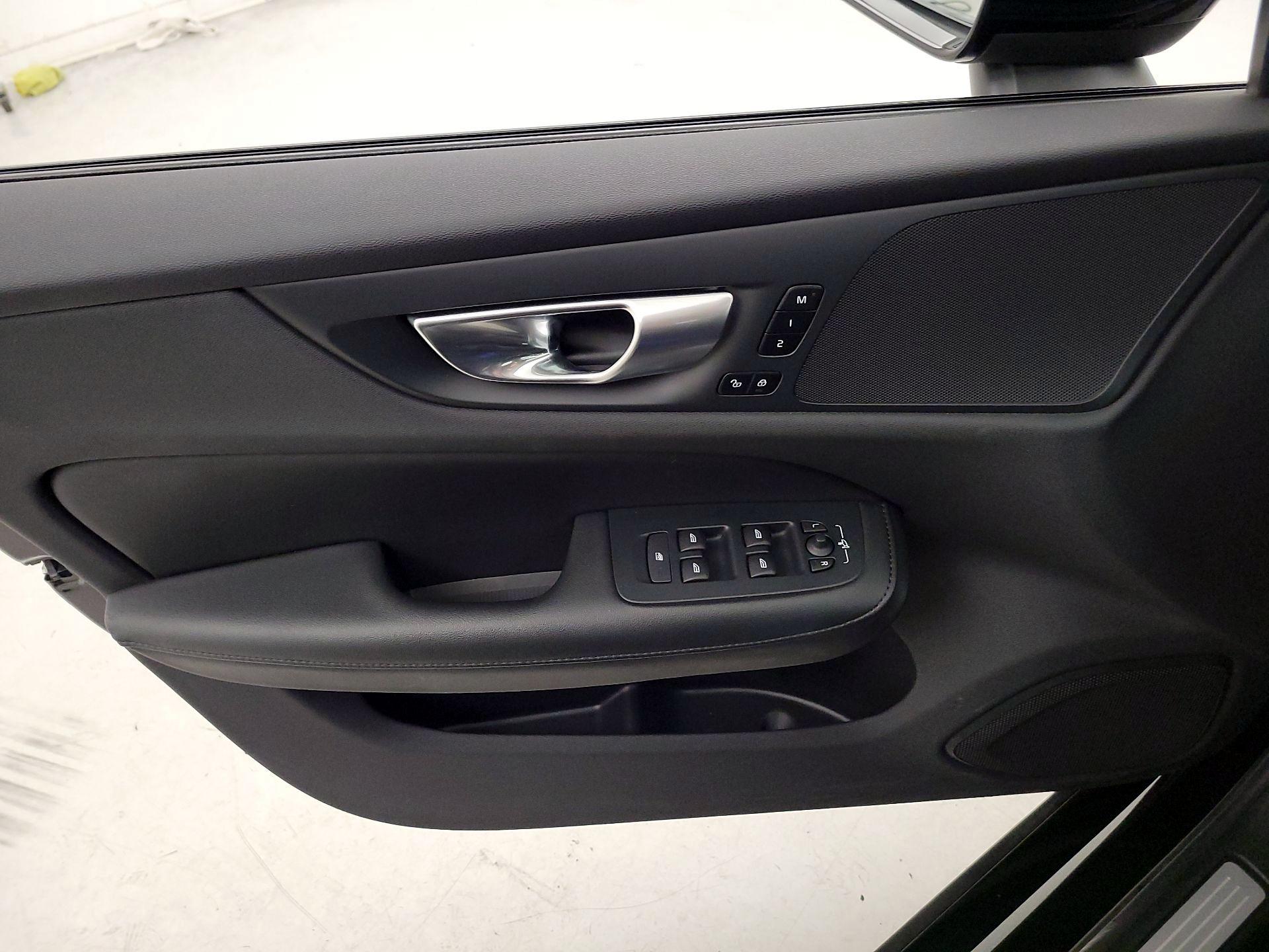 Thumbnail: 2024 Volvo S60 - 12