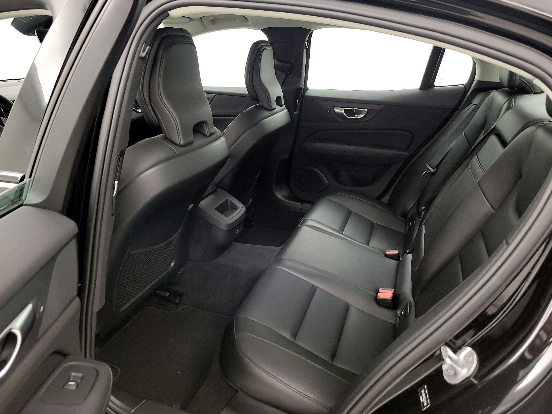 Thumbnail: 2024 Volvo S60 - 19