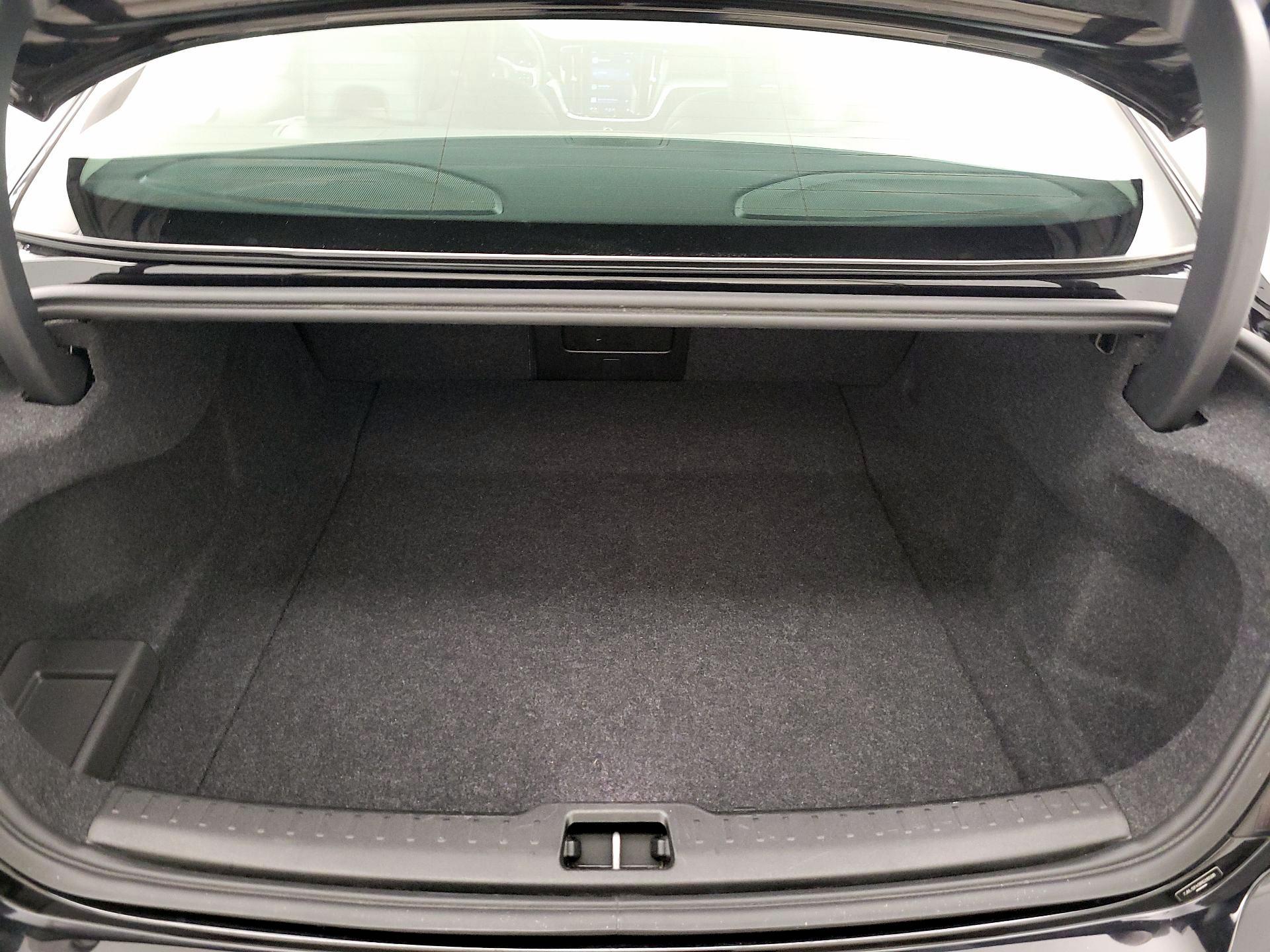 Thumbnail: 2024 Volvo S60 - 20