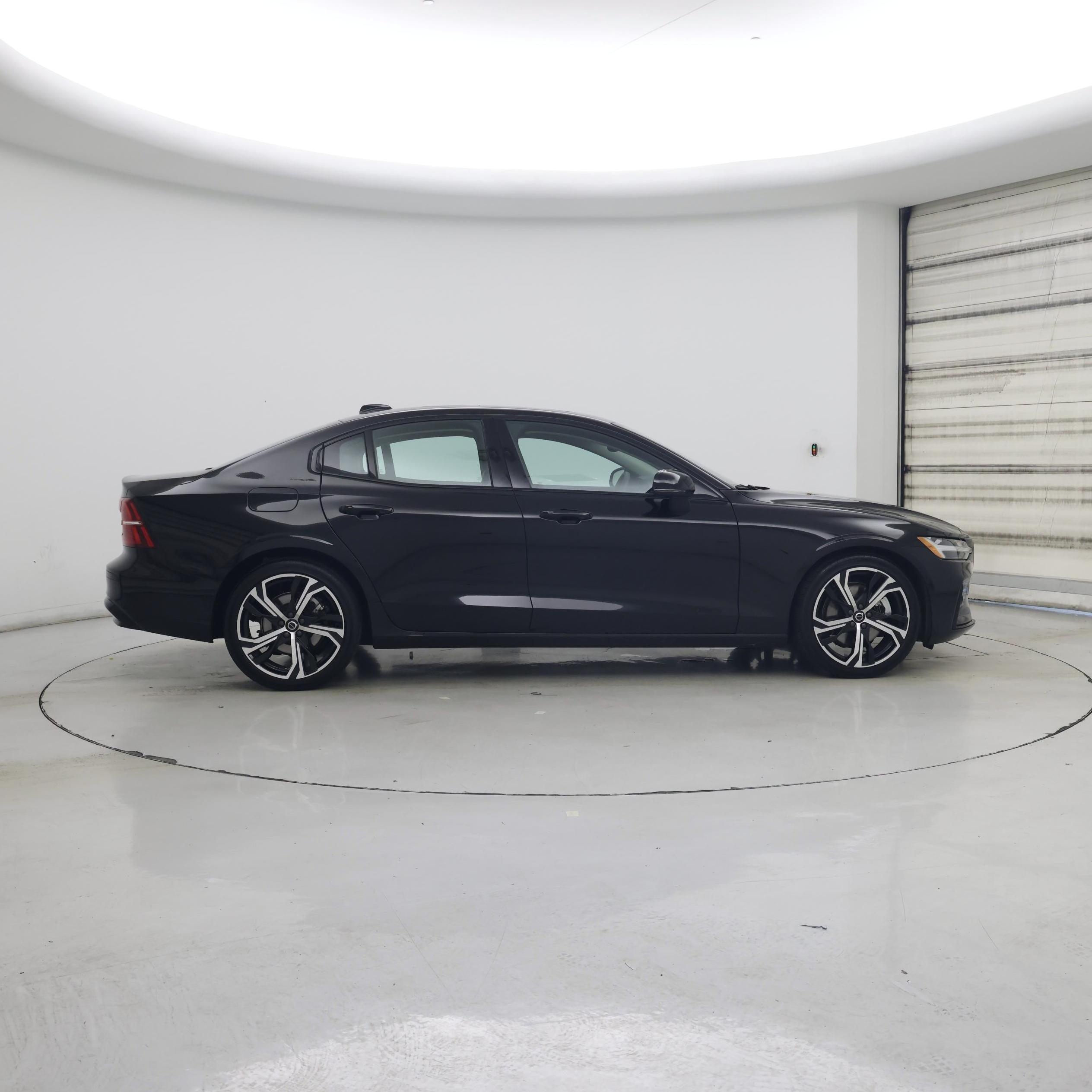 Thumbnail: 2024 Volvo S60 - 7