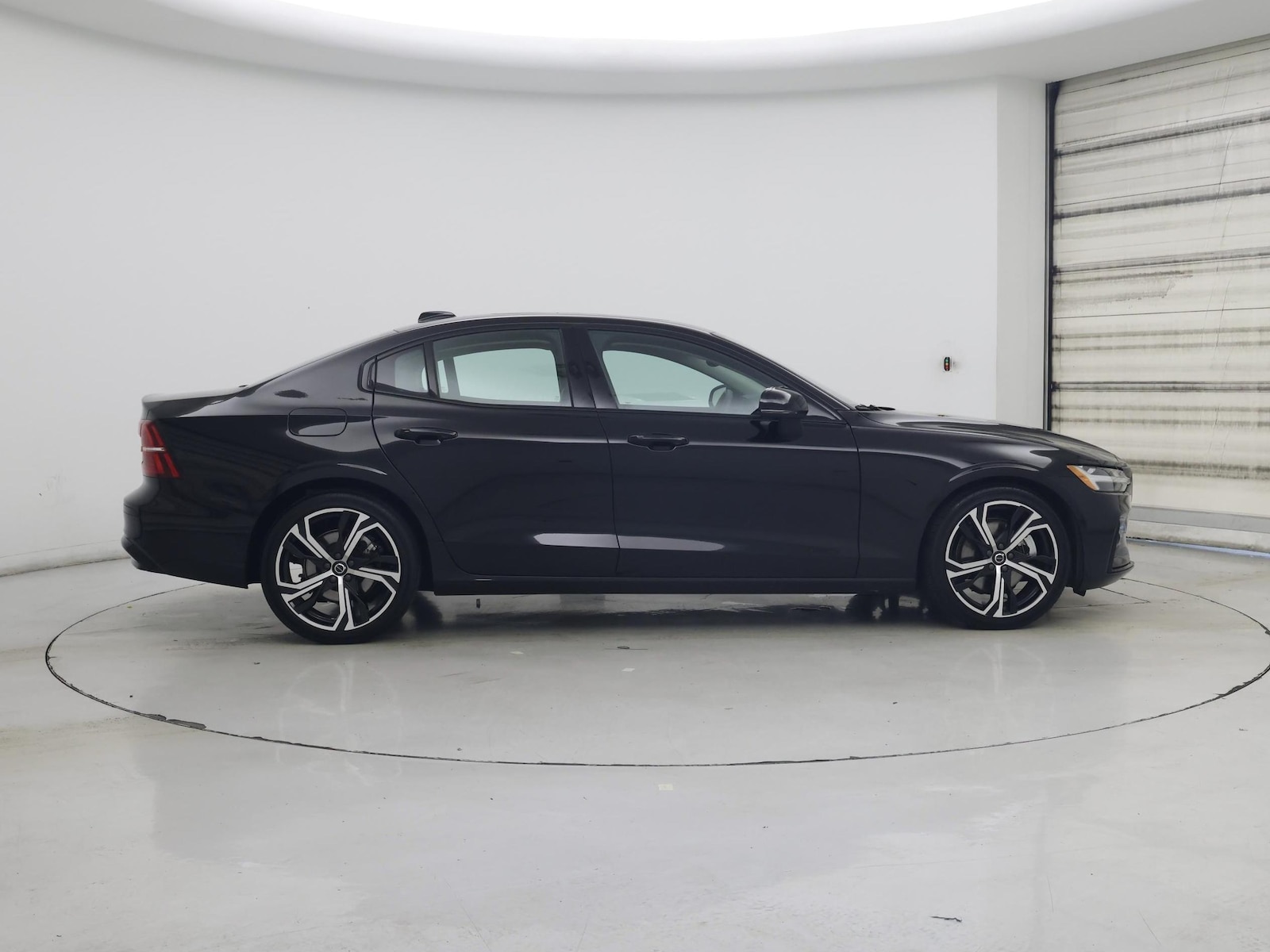 2024 Volvo S60 Core - Photo 8
