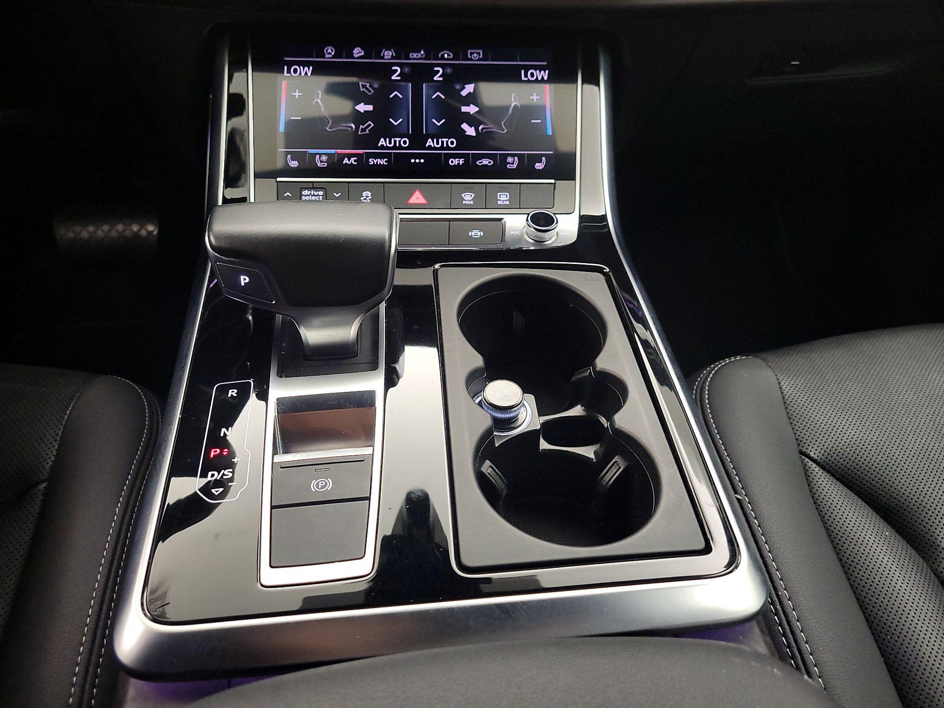 Thumbnail: 2019 Audi Q8 - 17