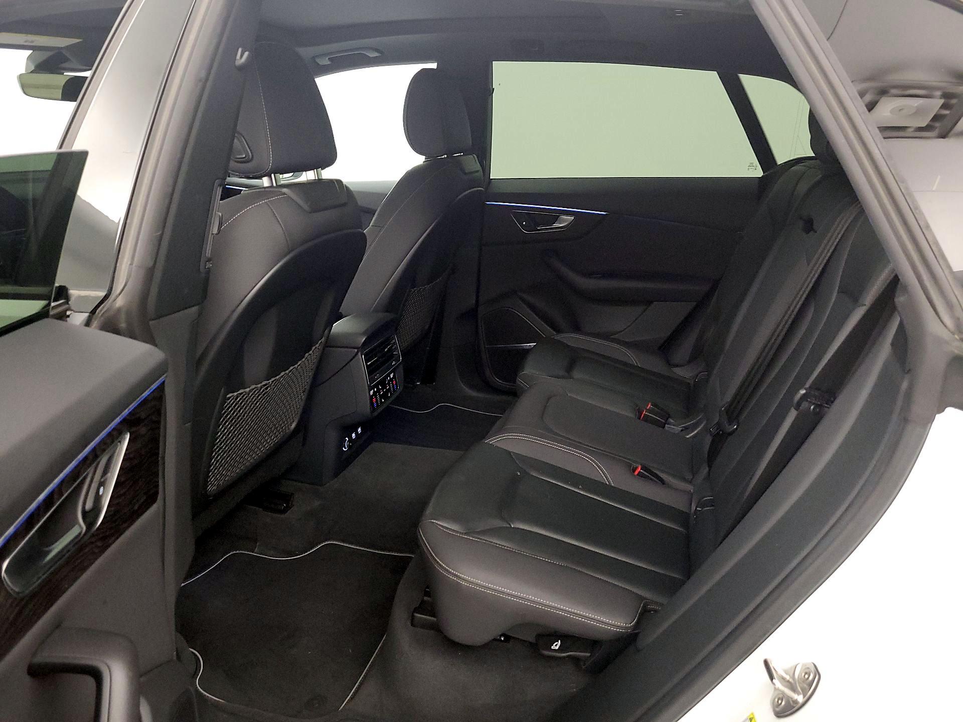 Thumbnail: 2019 Audi Q8 - 19