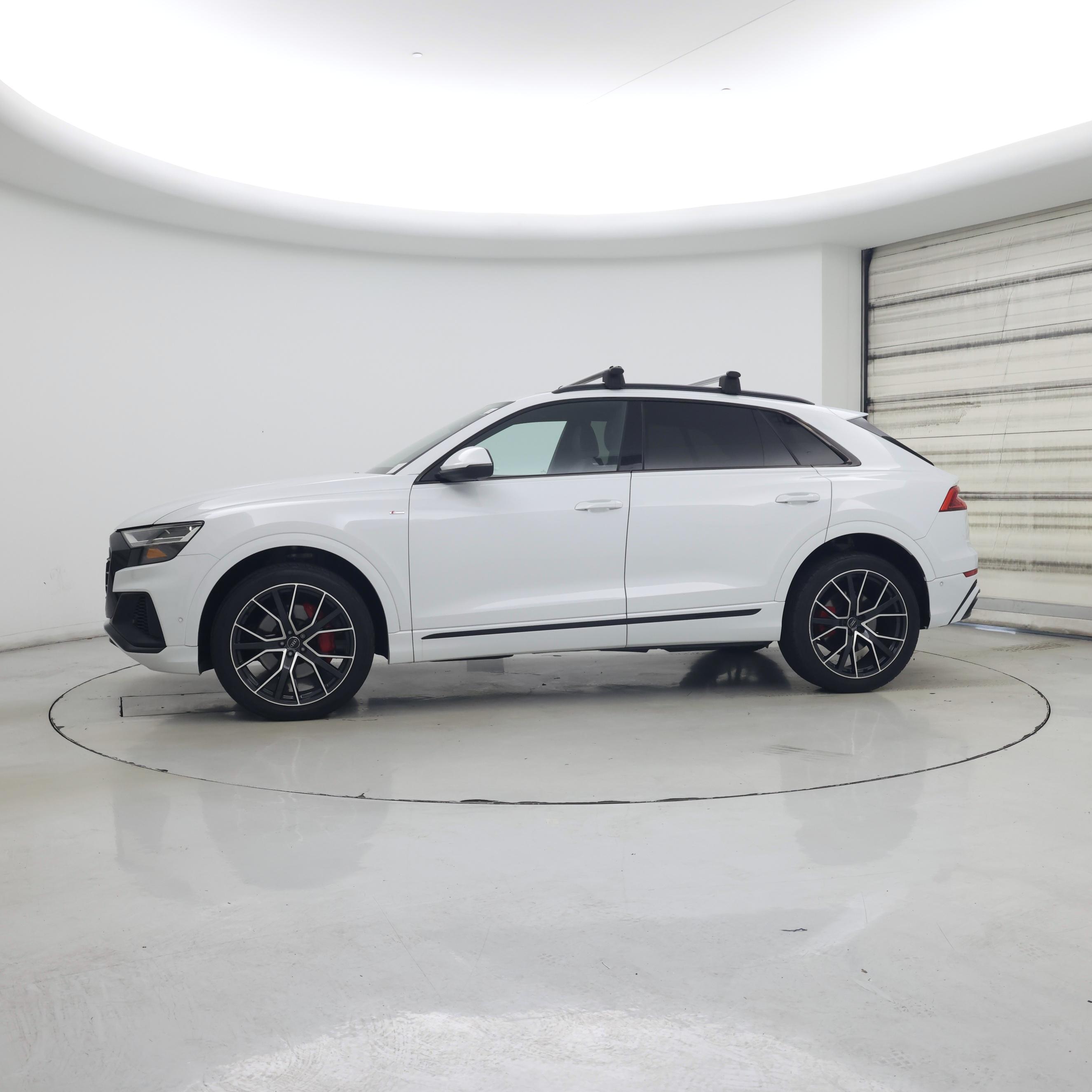 Thumbnail: 2019 Audi Q8 - 3