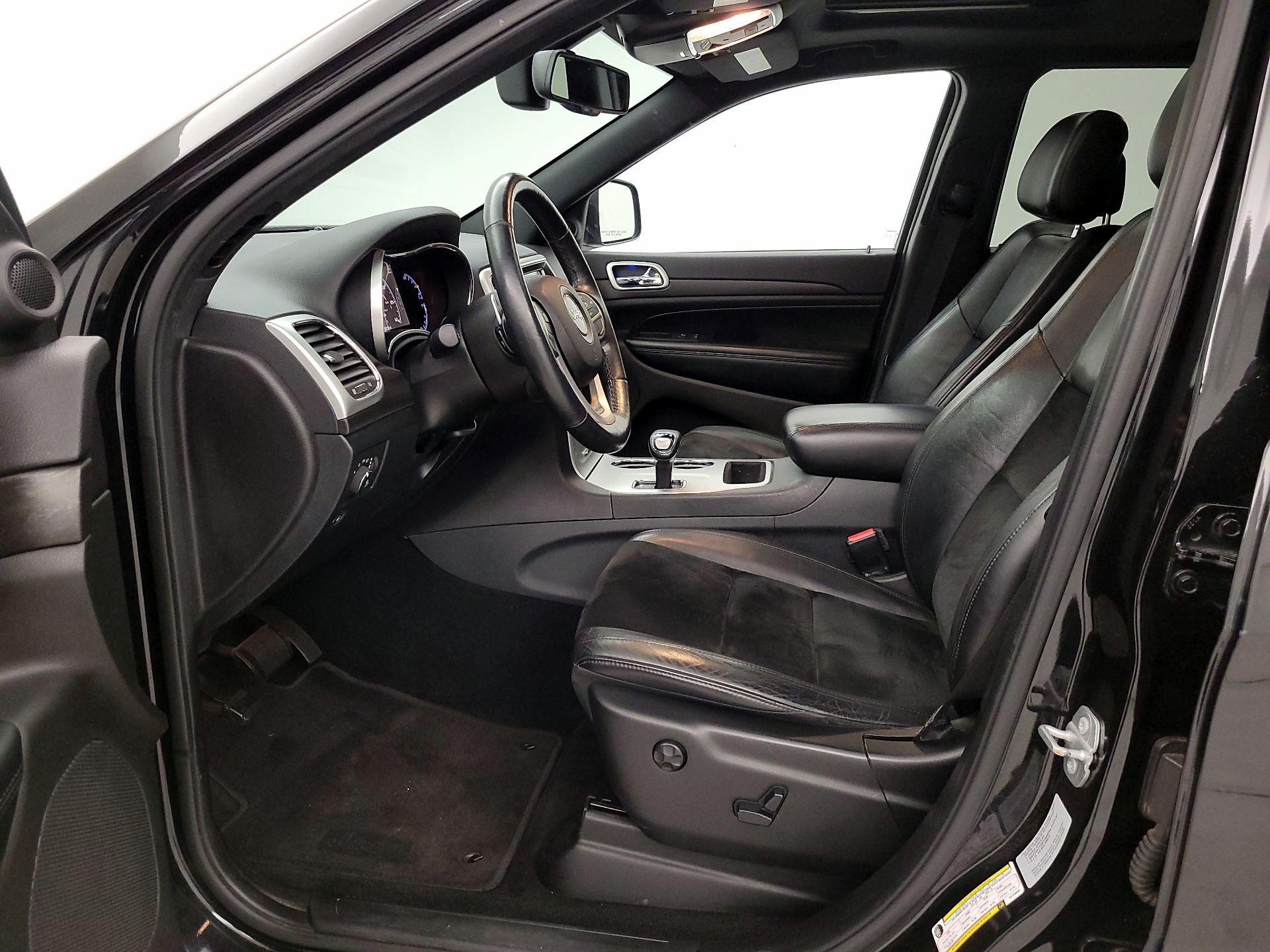 Thumbnail: 2015 Jeep Grand Cherokee - 11