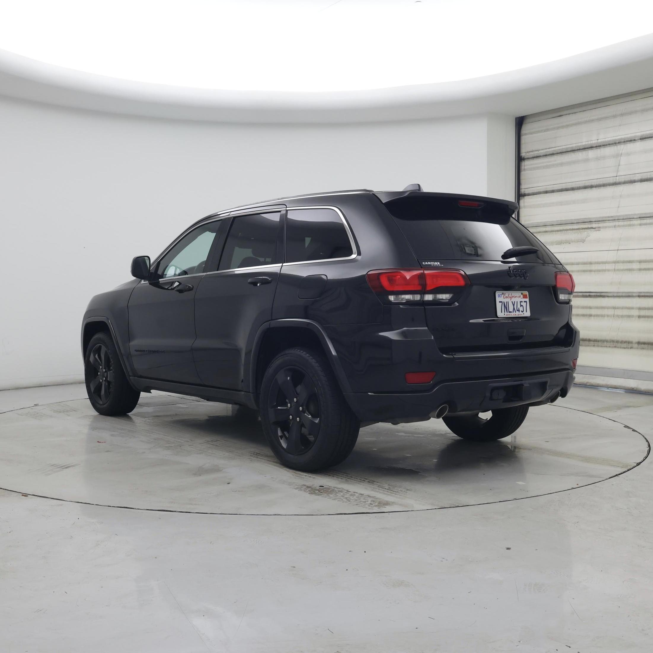 Thumbnail: 2015 Jeep Grand Cherokee - 2