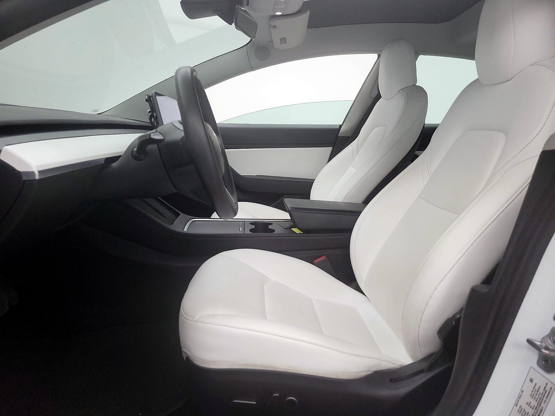 Thumbnail: 2021 Tesla Model 3 - 11