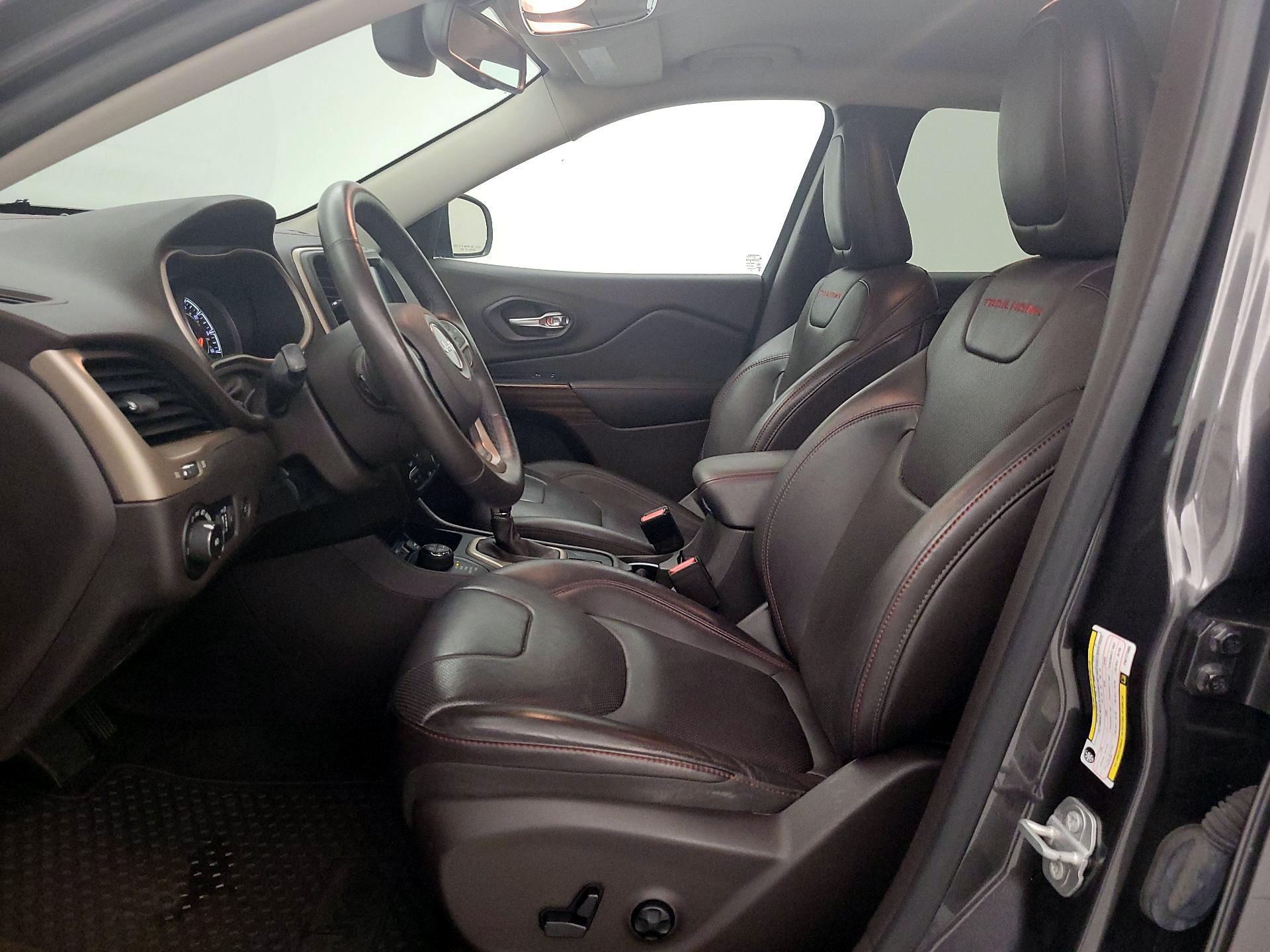 Thumbnail: 2015 Jeep Cherokee - 11