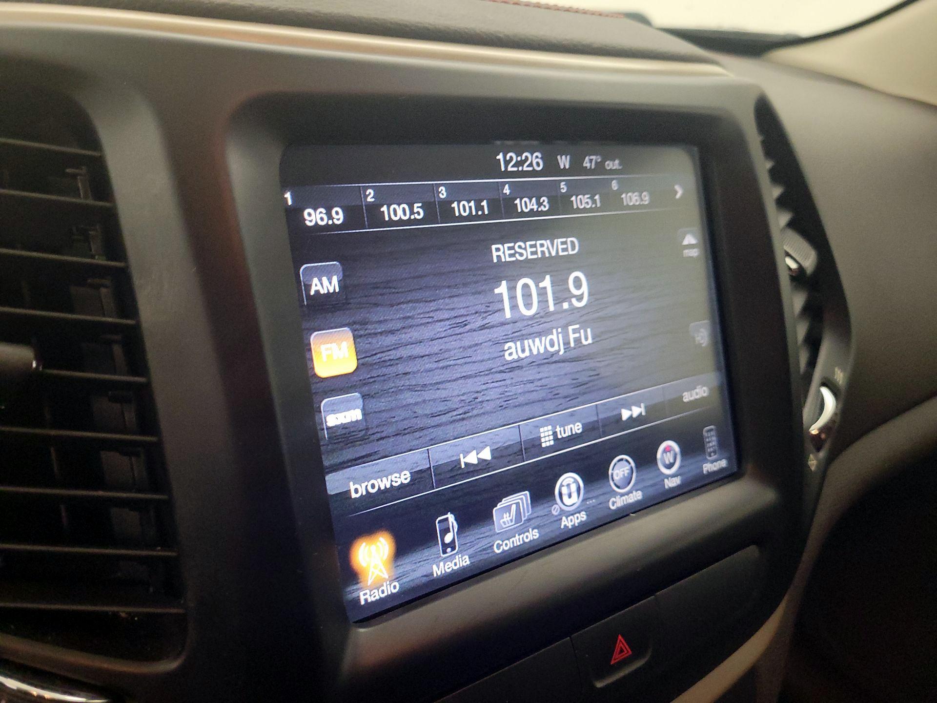 Thumbnail: 2015 Jeep Cherokee - 15