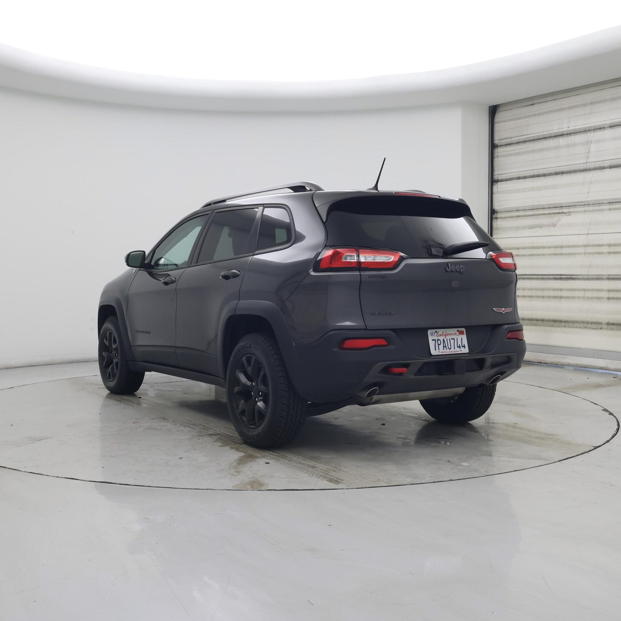 Thumbnail: 2015 Jeep Cherokee - 2