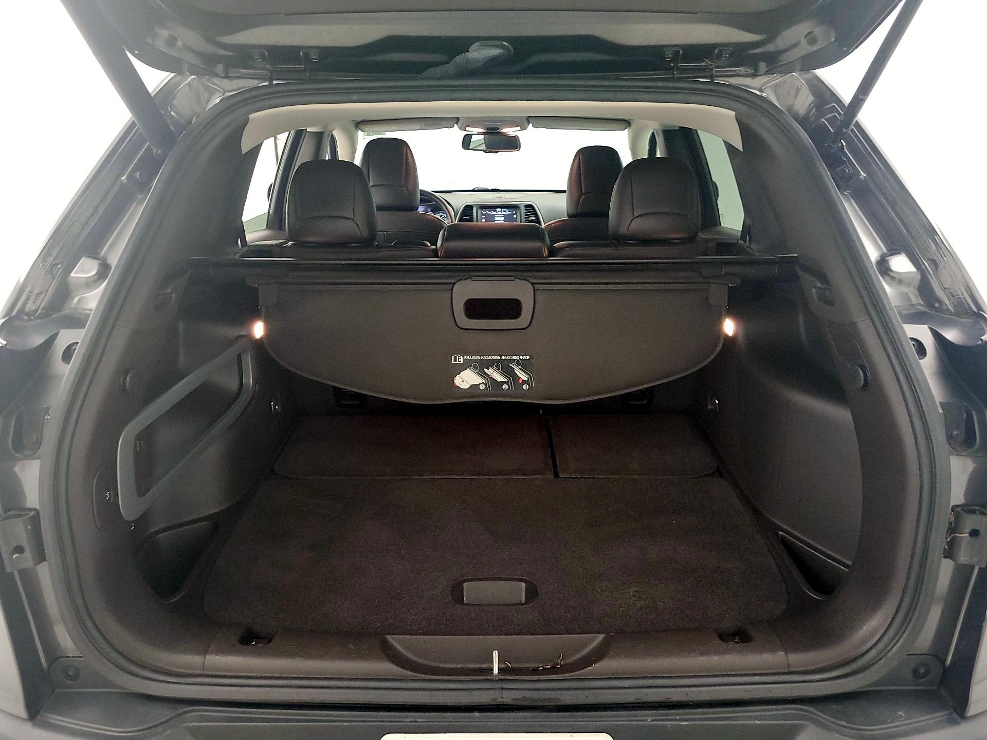 Thumbnail: 2015 Jeep Cherokee - 19