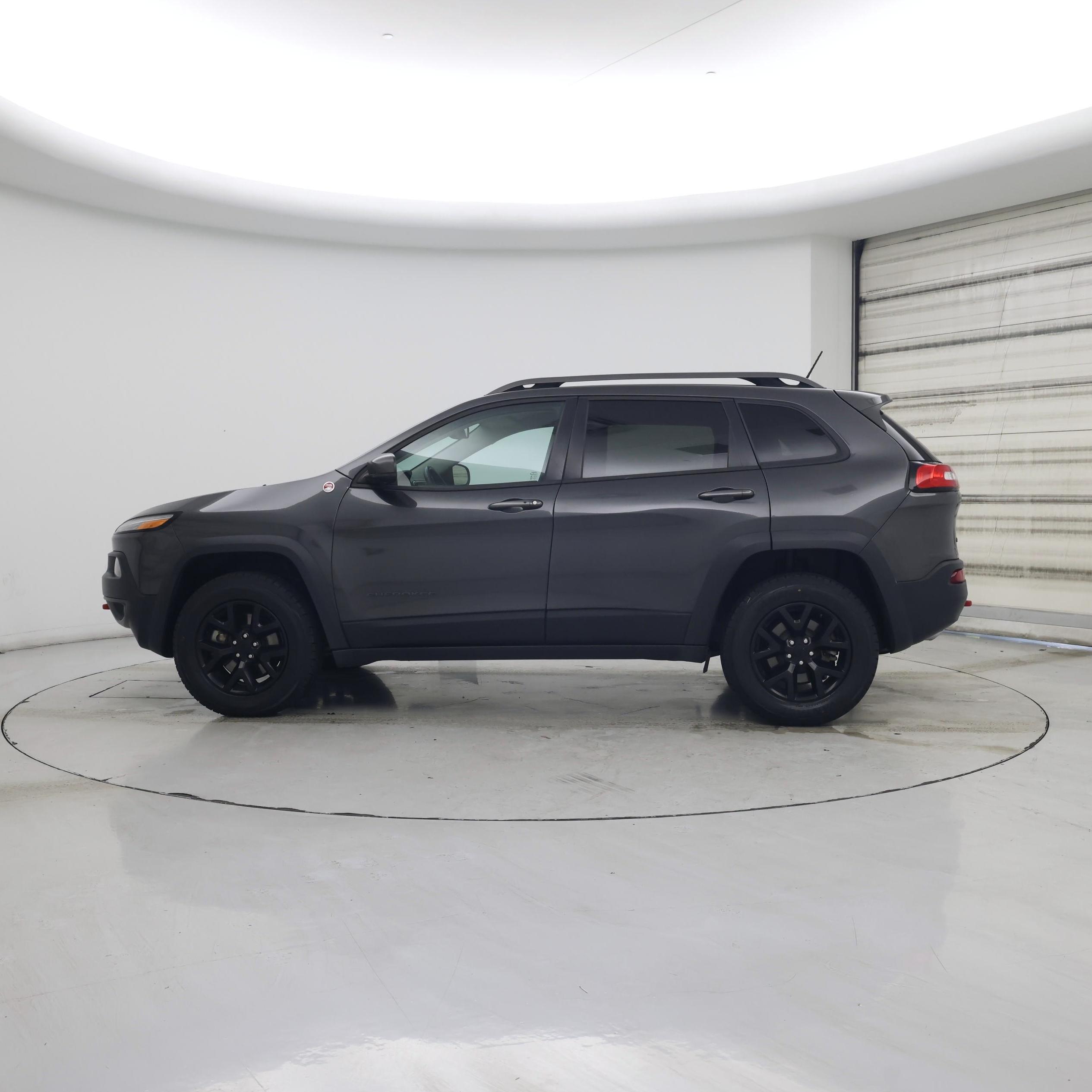 Thumbnail: 2015 Jeep Cherokee - 3