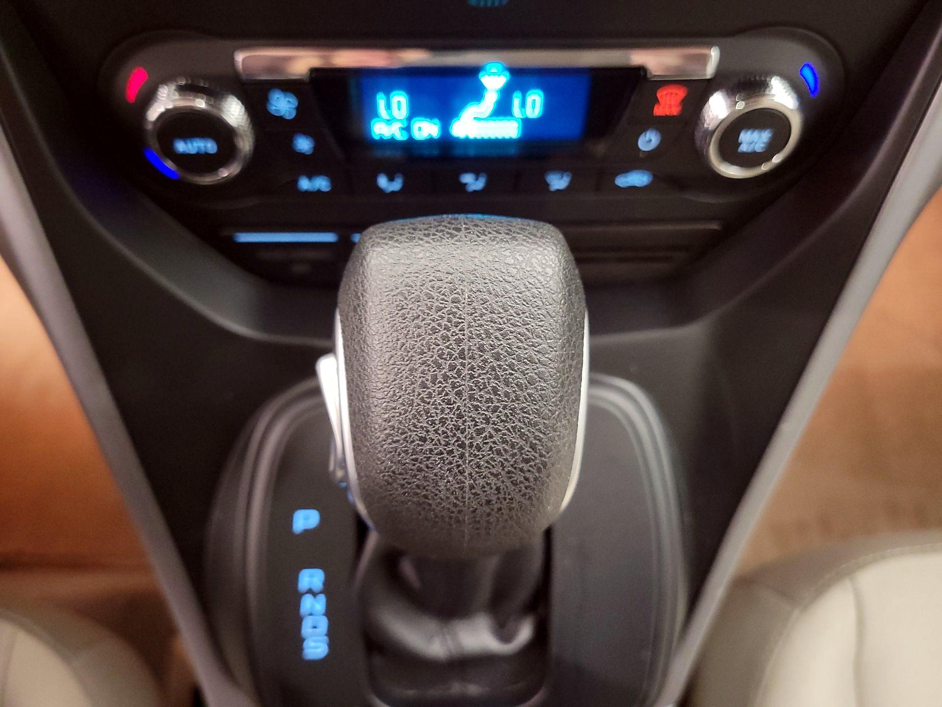 Thumbnail: 2014 Ford Escape - 17