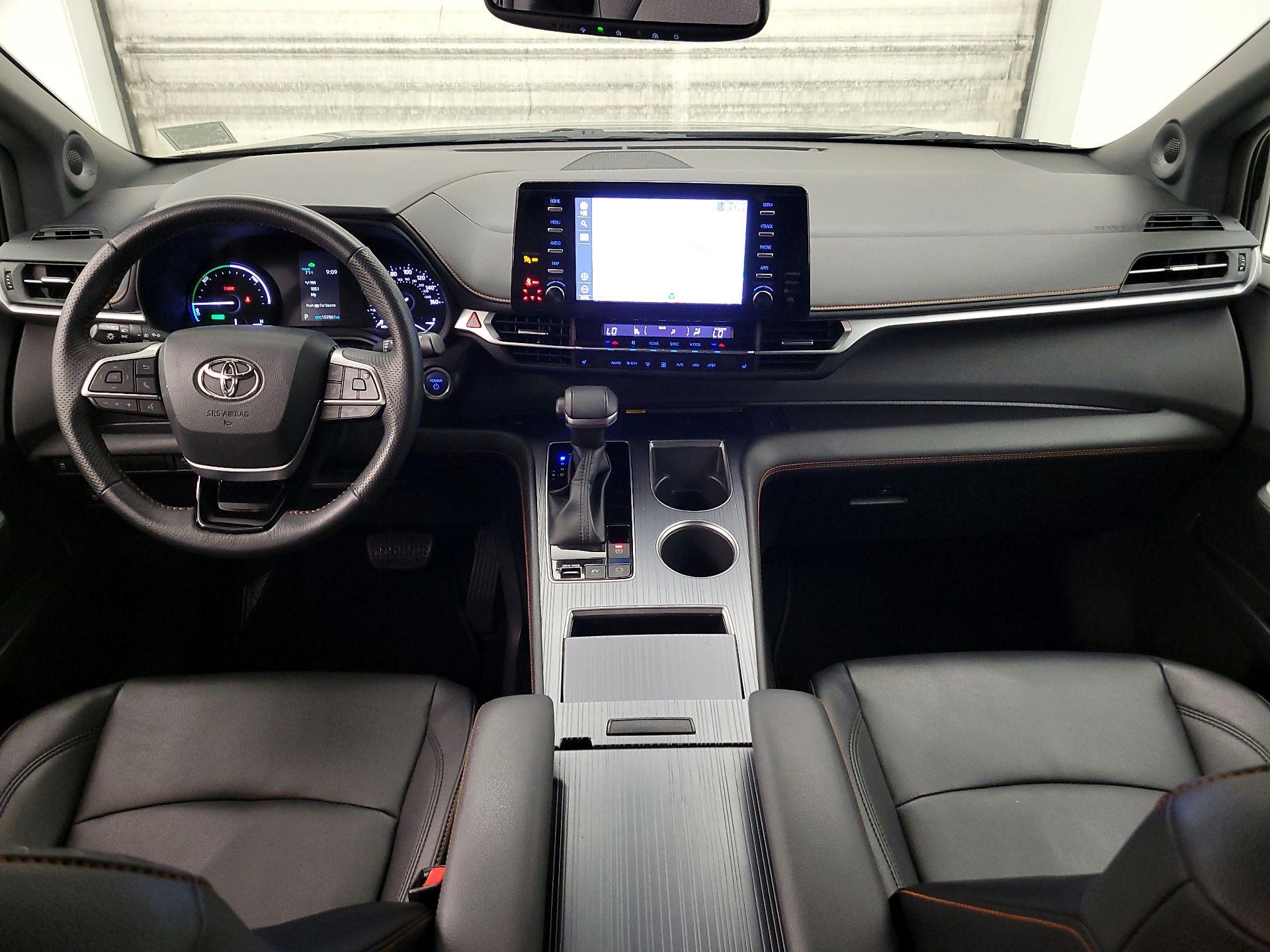 Thumbnail: 2022 Toyota Sienna - 9