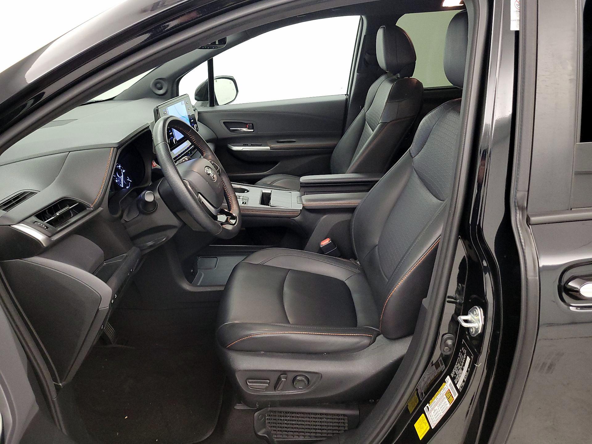 Thumbnail: 2022 Toyota Sienna - 11